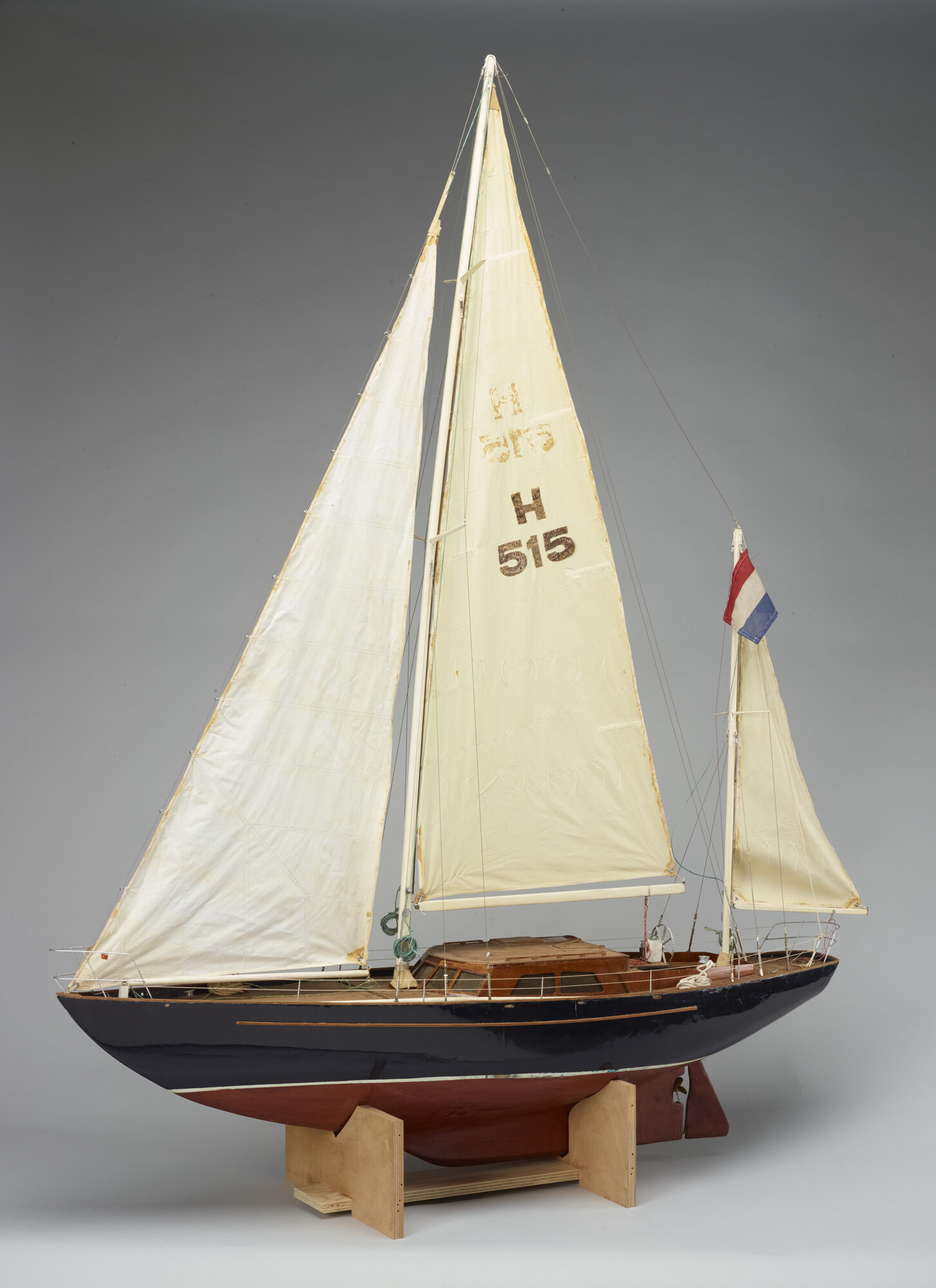 2013.0396; Model van de yawl Pierrette III; scheepsmodel