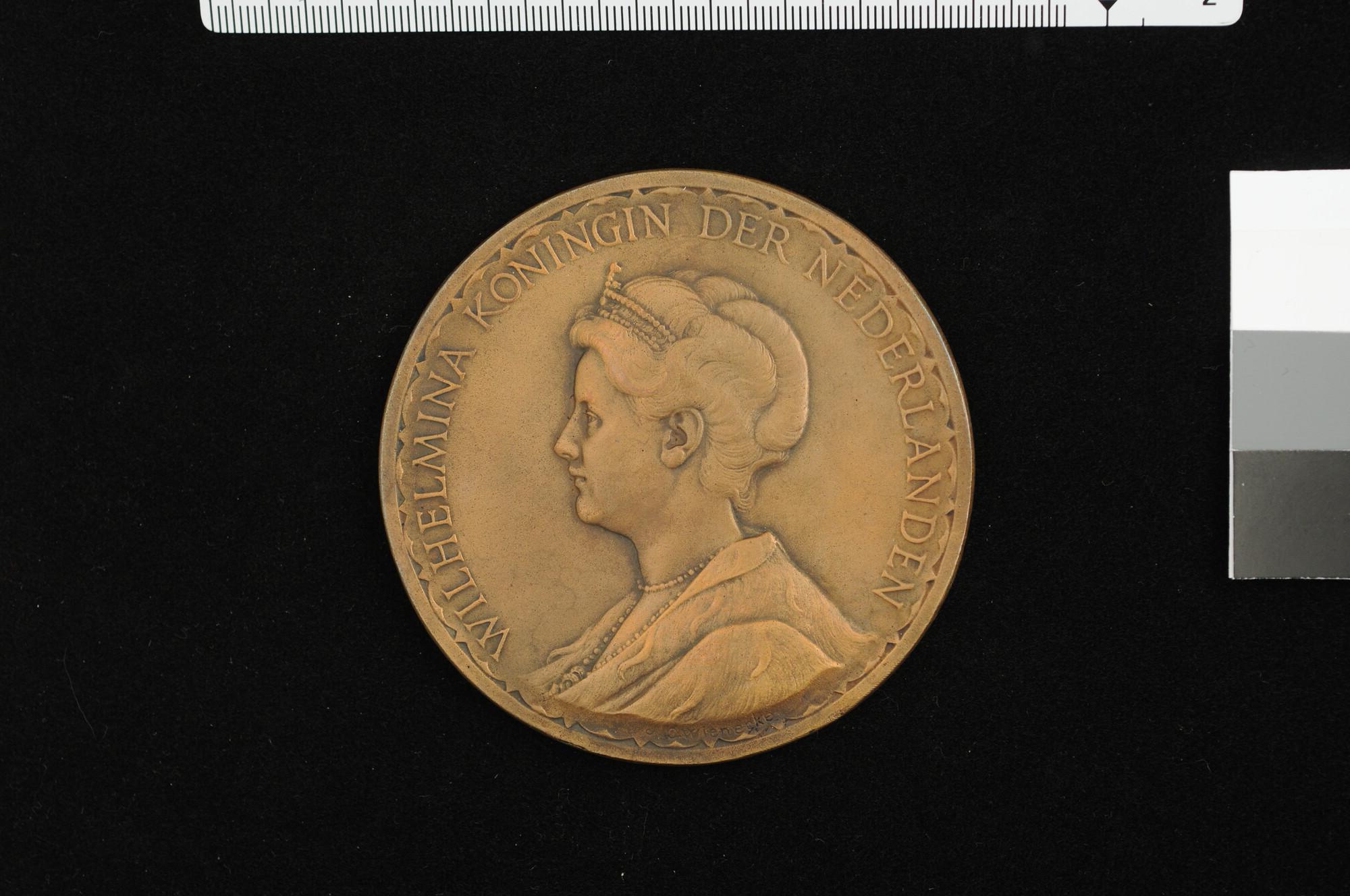 S.0532; Penning op het vijfentwintigjarig regeringsjubileum van koningin Wilhelmina, 1923; penning