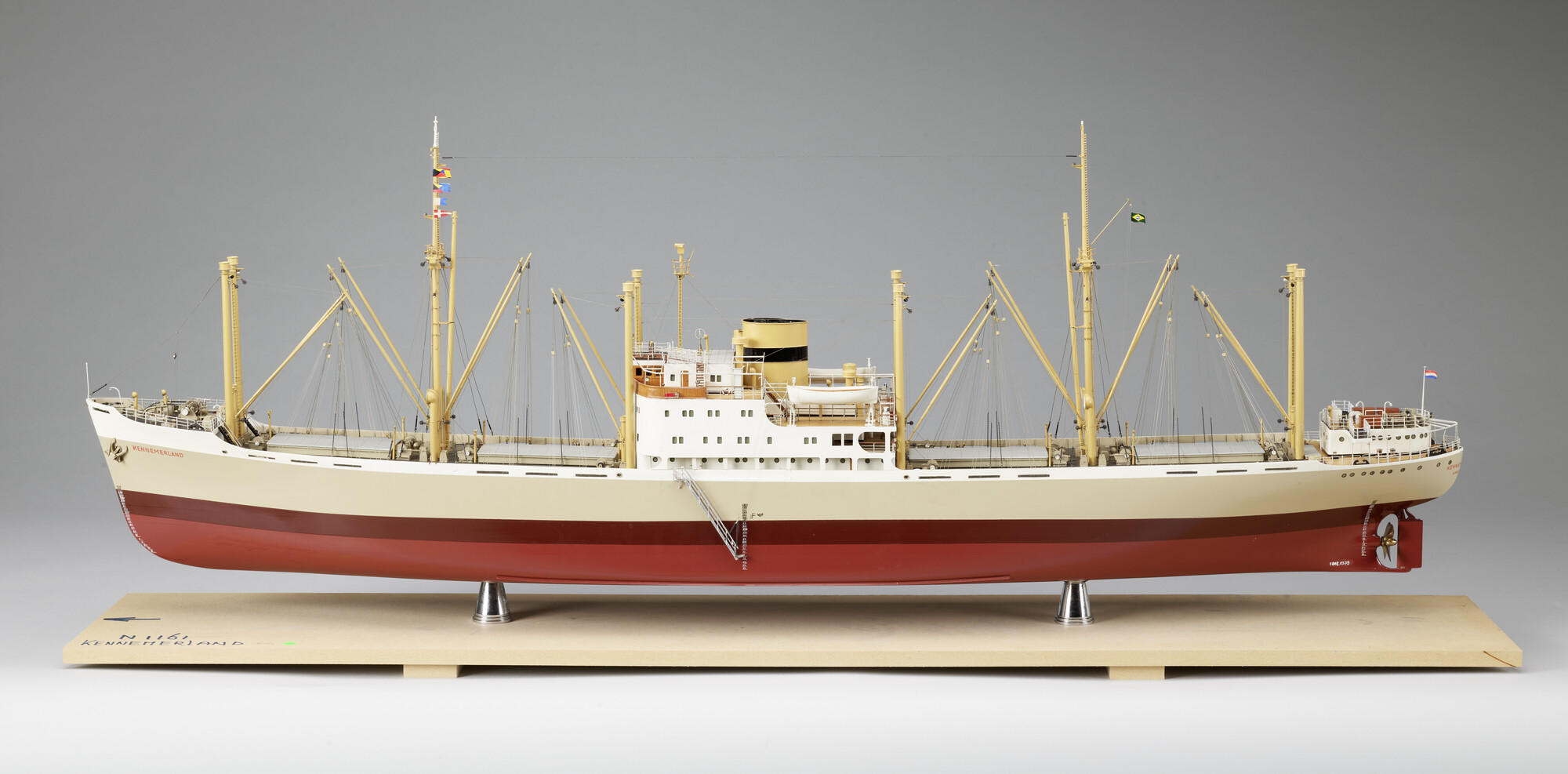 2008.0279; Model van het ms. Kennemerland; scheepsmodel