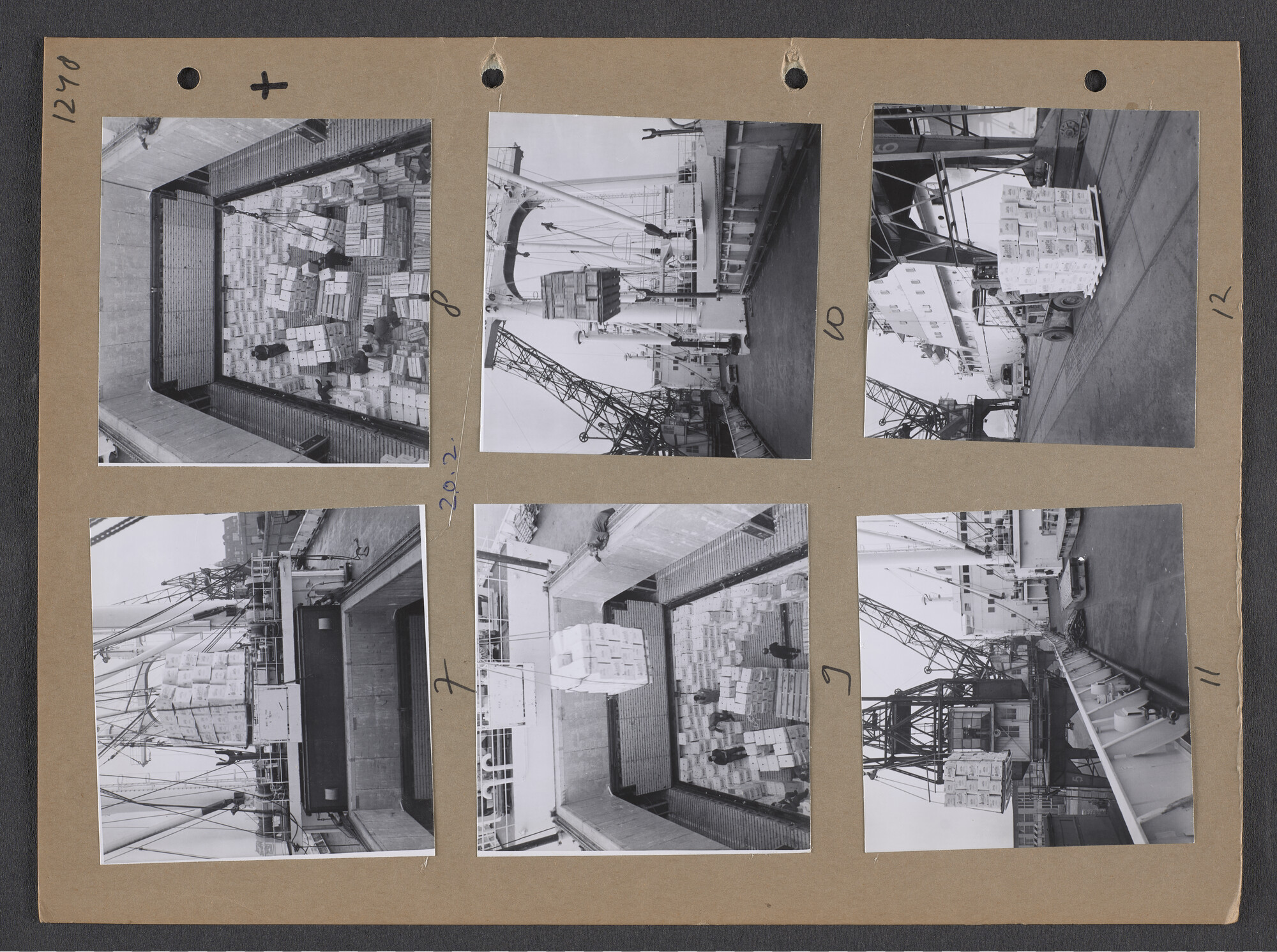 S.9102(32); Multomap met foto's door Ben Burgers, samengesteld door de Vereniging De Amsterdamsche Haven; foto