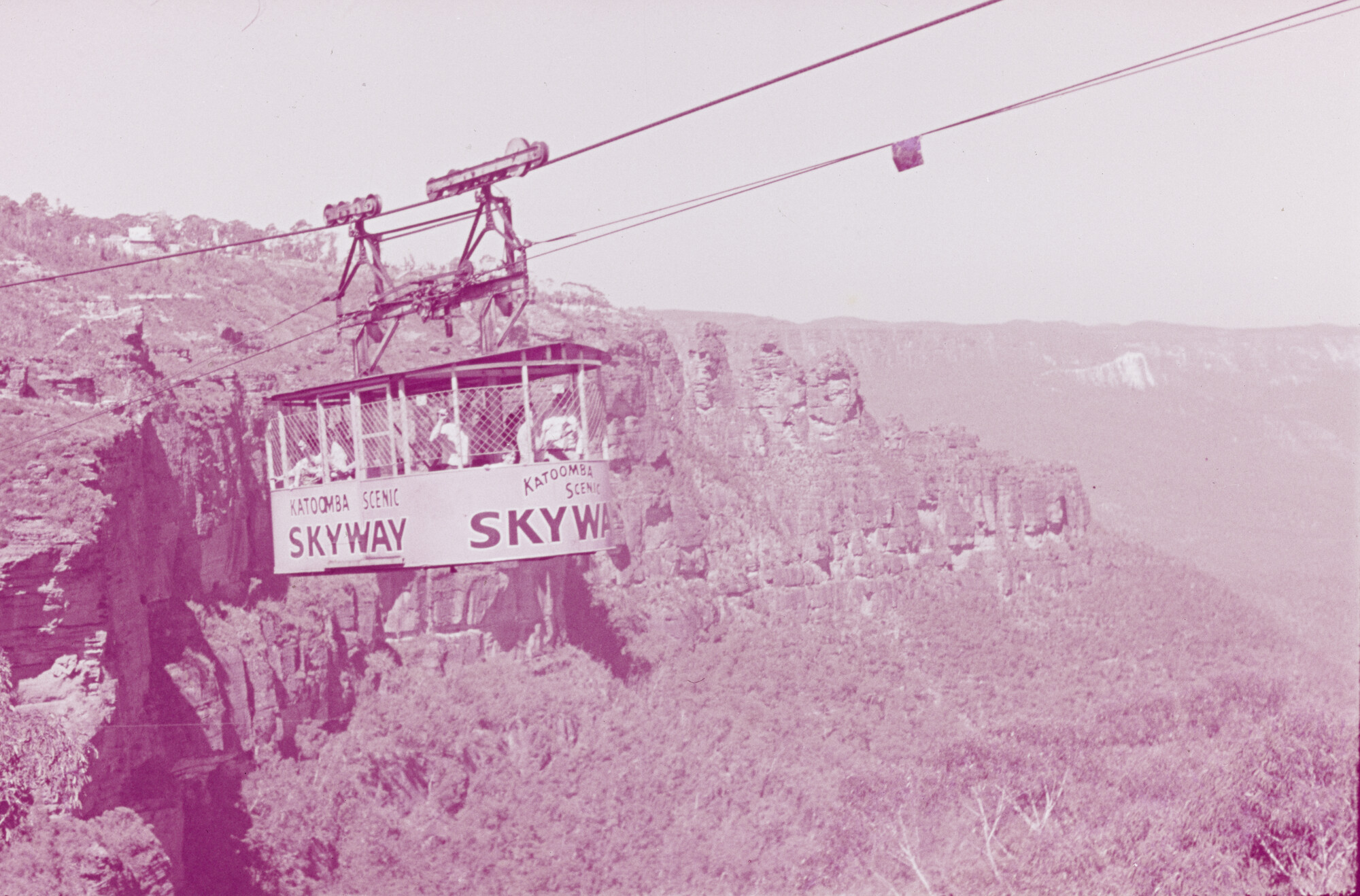 2015.1037; Dia van de kabelbaan "Skyway" in de Blue Mountains bij Sydney; diapositief