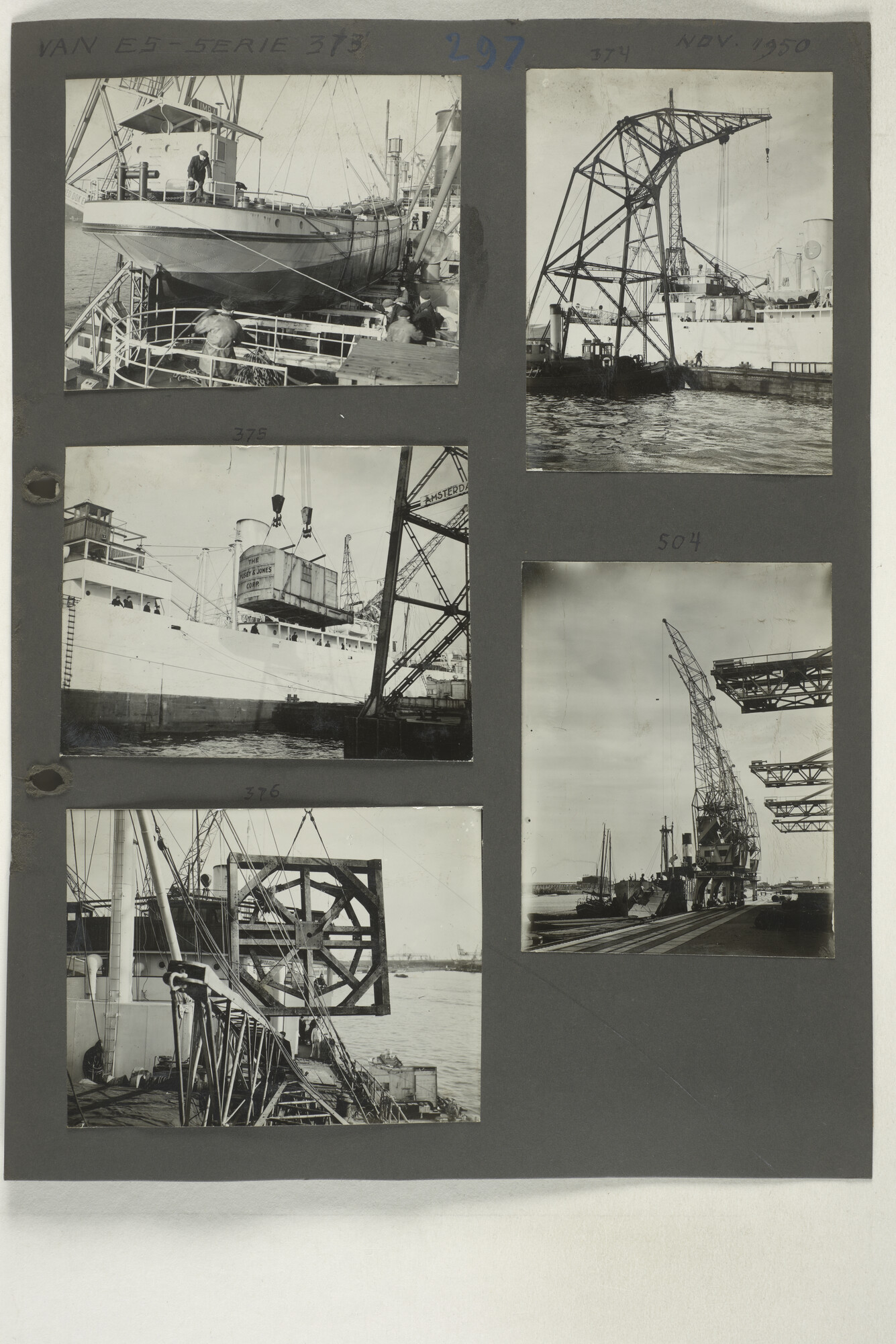 1998.2181; Omslag met een grote hoeveelheid proef foto's gemaakt in opdracht van de Gemeente Handelsinrichtingen en de Vereniging "de Amsterdamsche Haven" te Amsterdam.; omslag