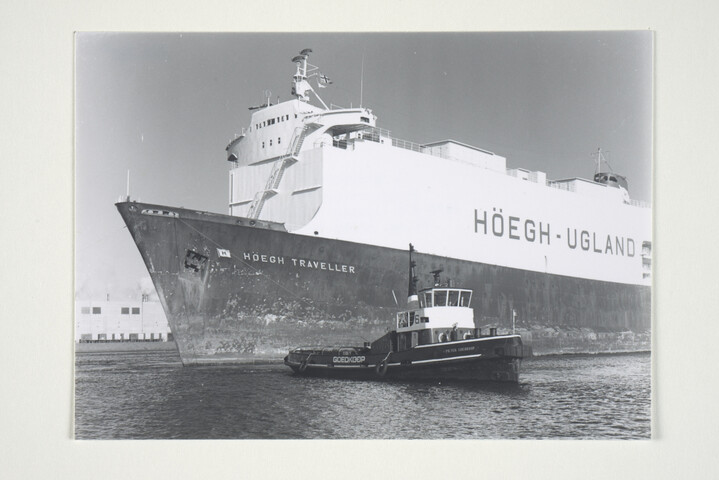 2001.1672; De sleepboot Pieter Goedkoop (6) van Reederij v/h Gebroeders Goedkoop [...]; foto