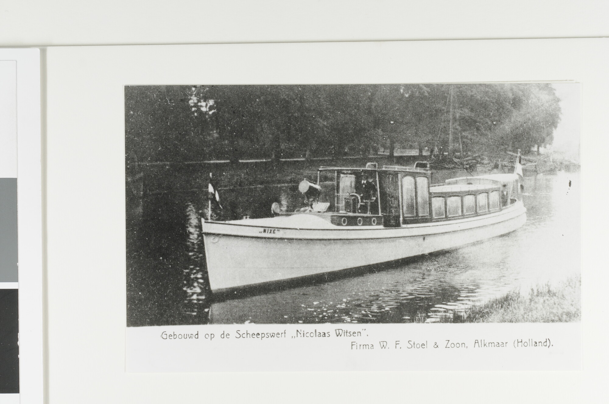 1992.1441; Salon-motorbootje 'Nixe', gebouwd bij de scheepswerf 'Nicolaas Witsen'; foto