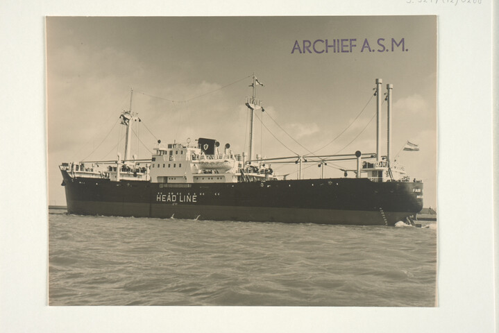 S.5219(12)0268; Foto's van de proeftocht van het Noord-Ierse (Laker) vrachtschip ms. 'Fair Head' van de Ulster Steamship Compagny gezien op de Nieuwe Waterweg richting zee; fotoreportage