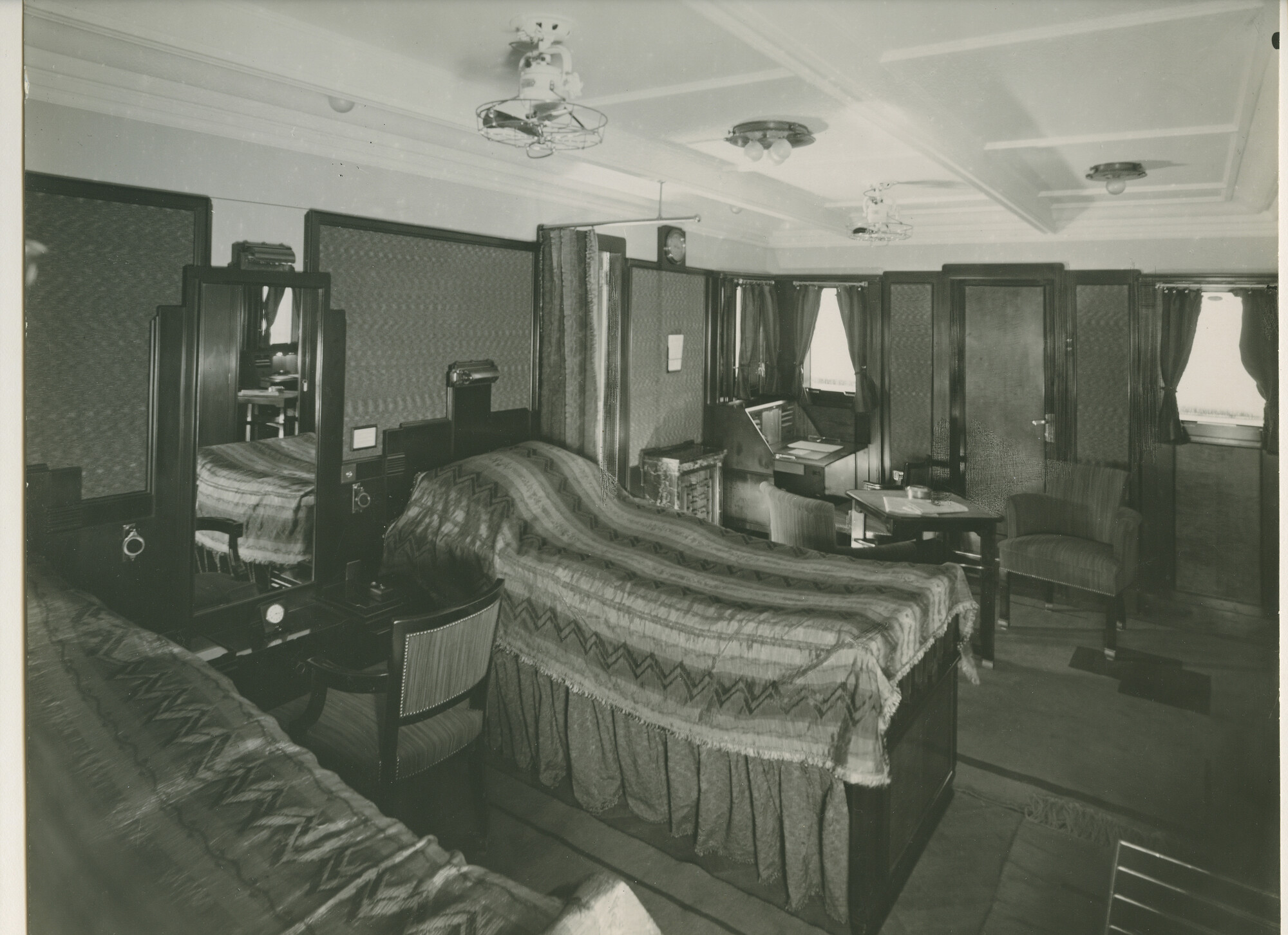 S.5444(0769)3; Interieurfoto van het mailschip ms. Marnix van Sint Aldegonde; foto