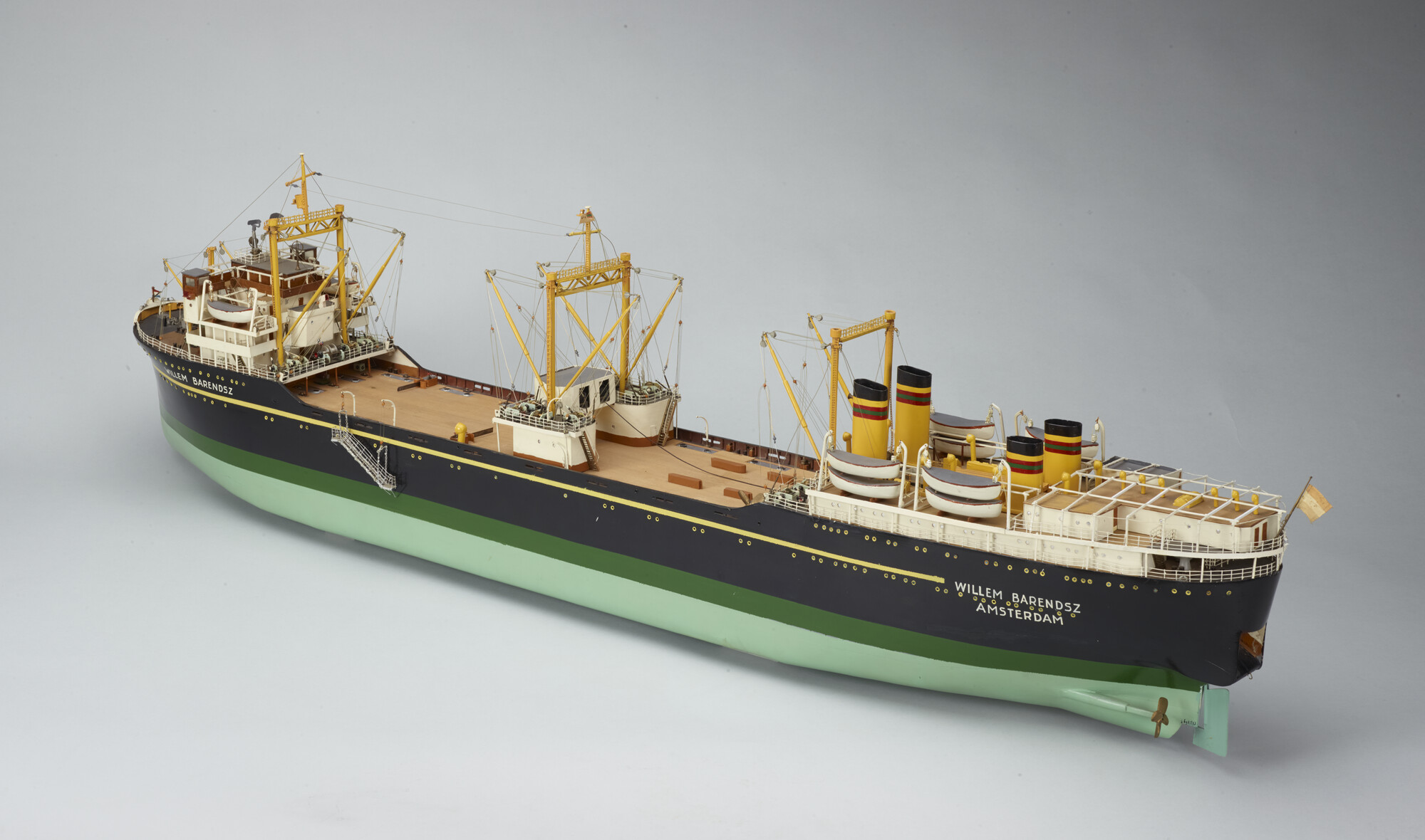 S.6985(01); Model van de walvisvaarder Willem Barendsz; scheepsmodel