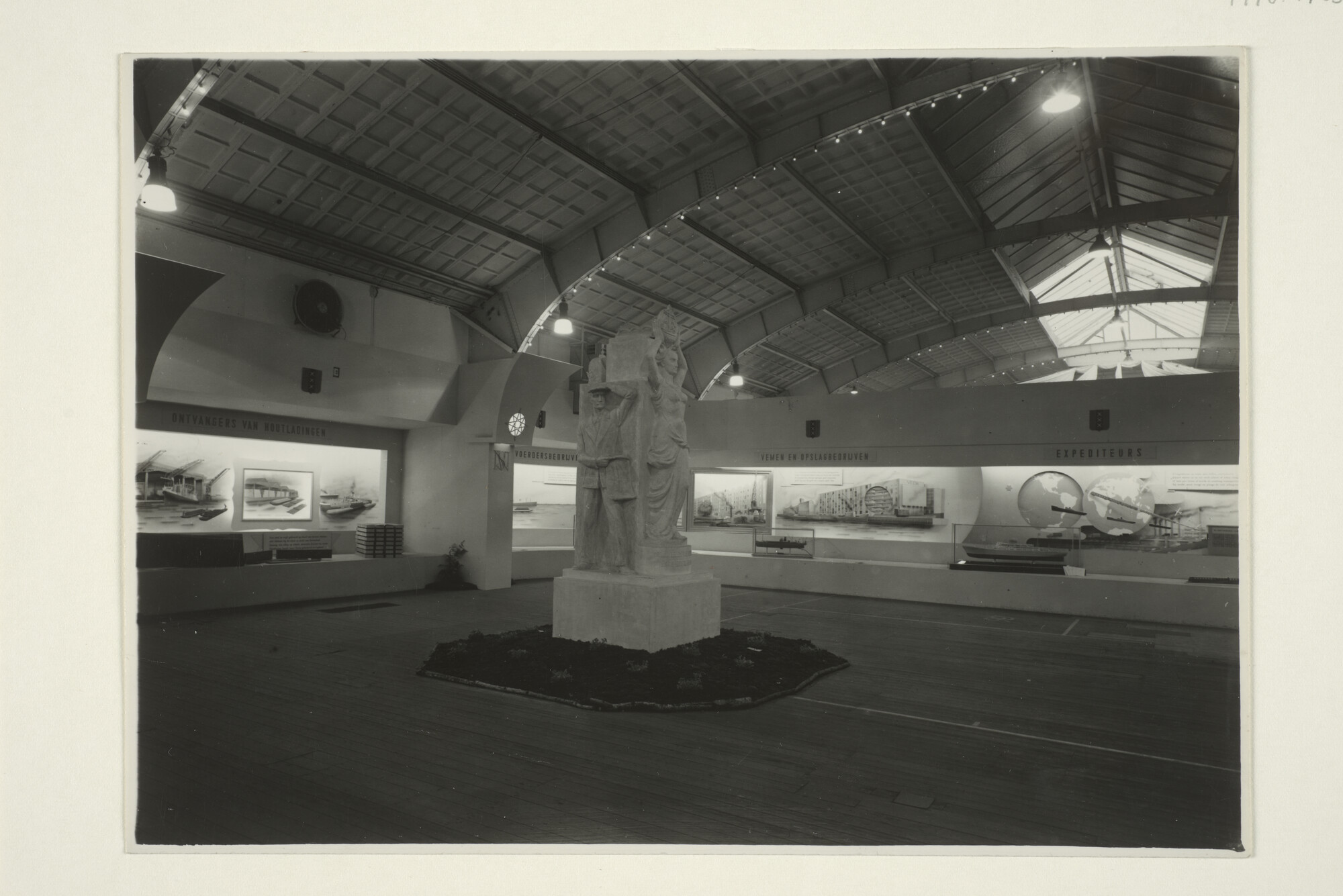 1998.1703; Foto's van de tentoonstelling 'De Rijn in de RAI' in Amsterdam; fotoreportage