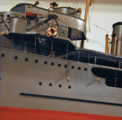 B.0203(01); Model van de torpedobootjager Hr.Ms. Isaac Sweers; scheepsmodel
