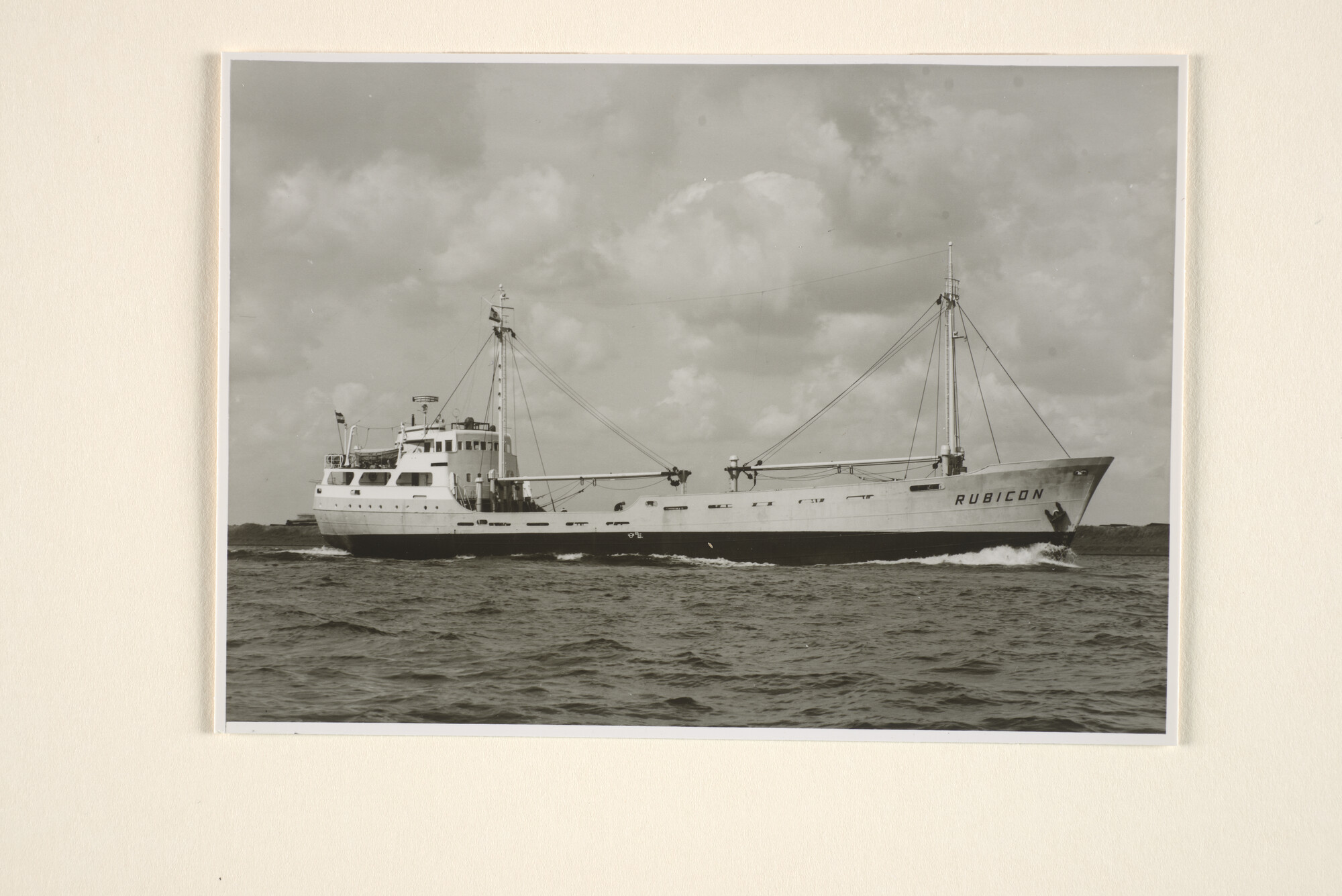 1996.2406; De coaster ms. Rubicon van W. Schuitema & D. Schothorst te Groningen [...]; foto