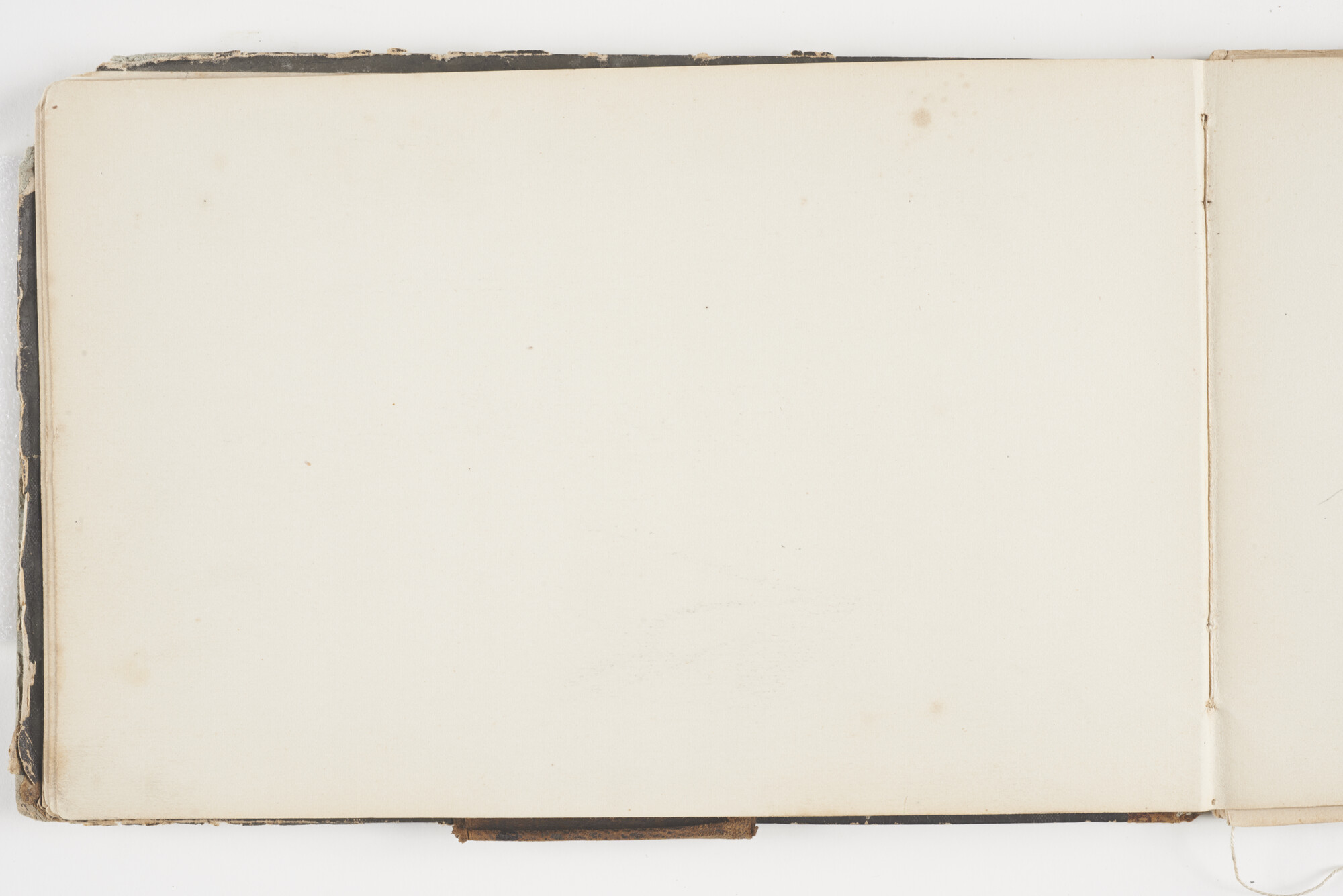 A.2019(03); Schetsboek met studies van binnenschepen en zeeschepen; schetsboek