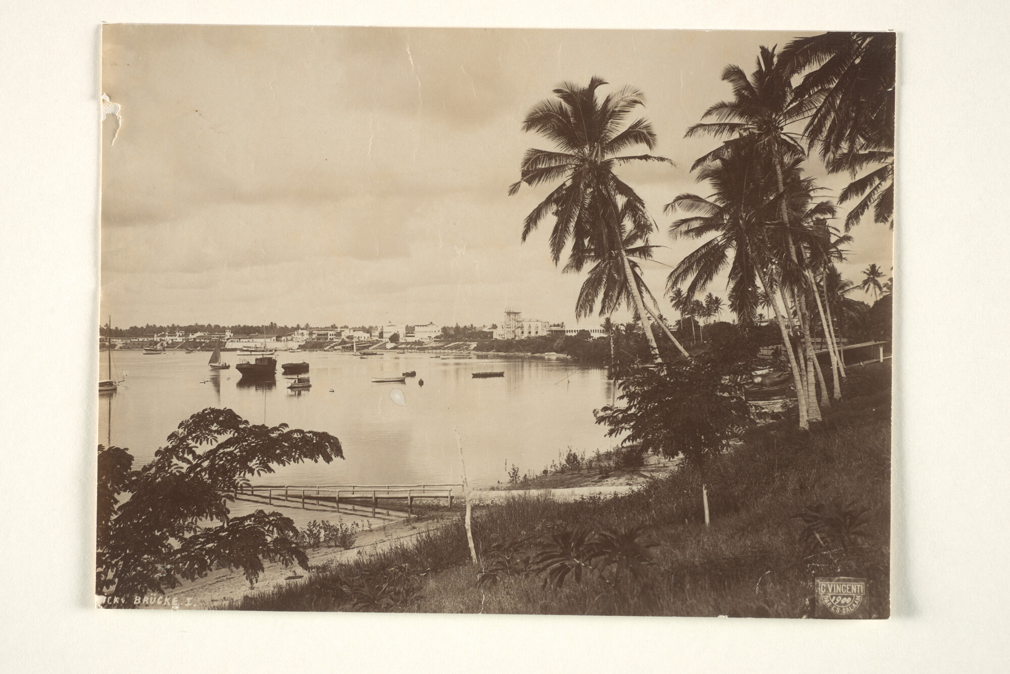 1997.1108; Gezicht op Dar es Salaam (Ethiopië), 1900; foto