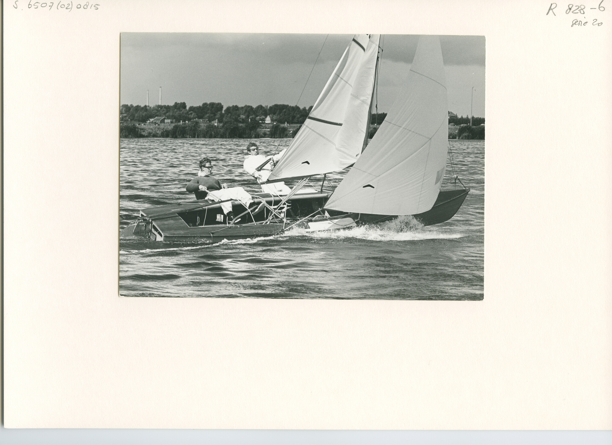 S.6507(02)0815.02; Zwart-wit foto van de FD-klasse op de Loosdrechtse Plassen en op het Spaarne; foto