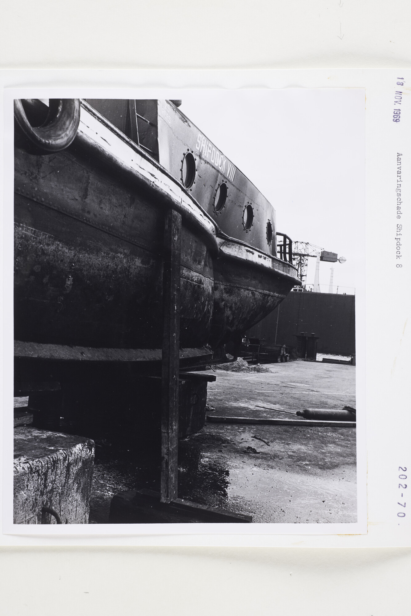 S.5444(5071)1; Foto van de aanvaringsschade aan de NDSM; foto