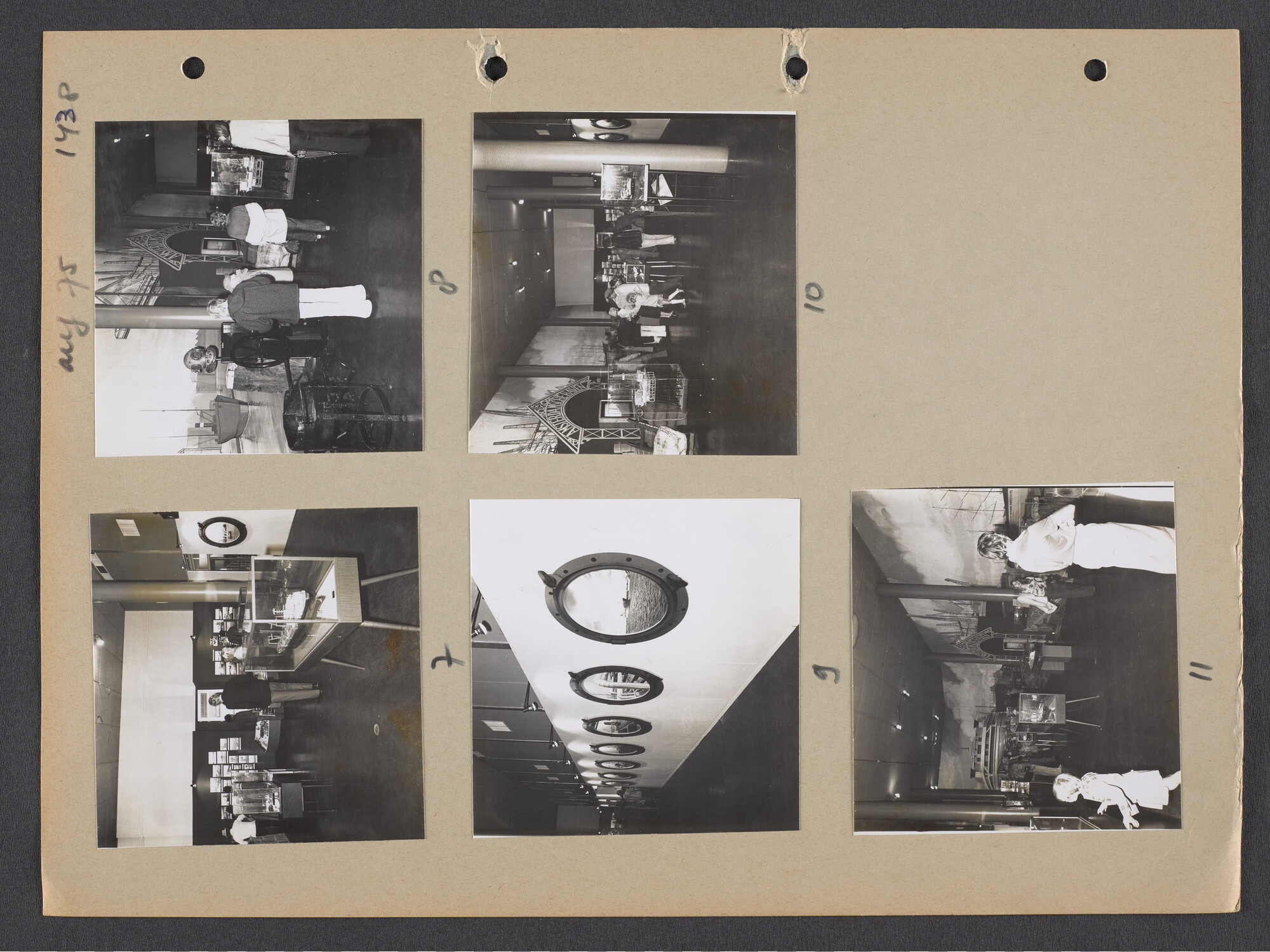 S.9102(36); Multomap met foto's door Ben Burgers, samengesteld door de Vereniging De Amsterdamsche Haven; foto