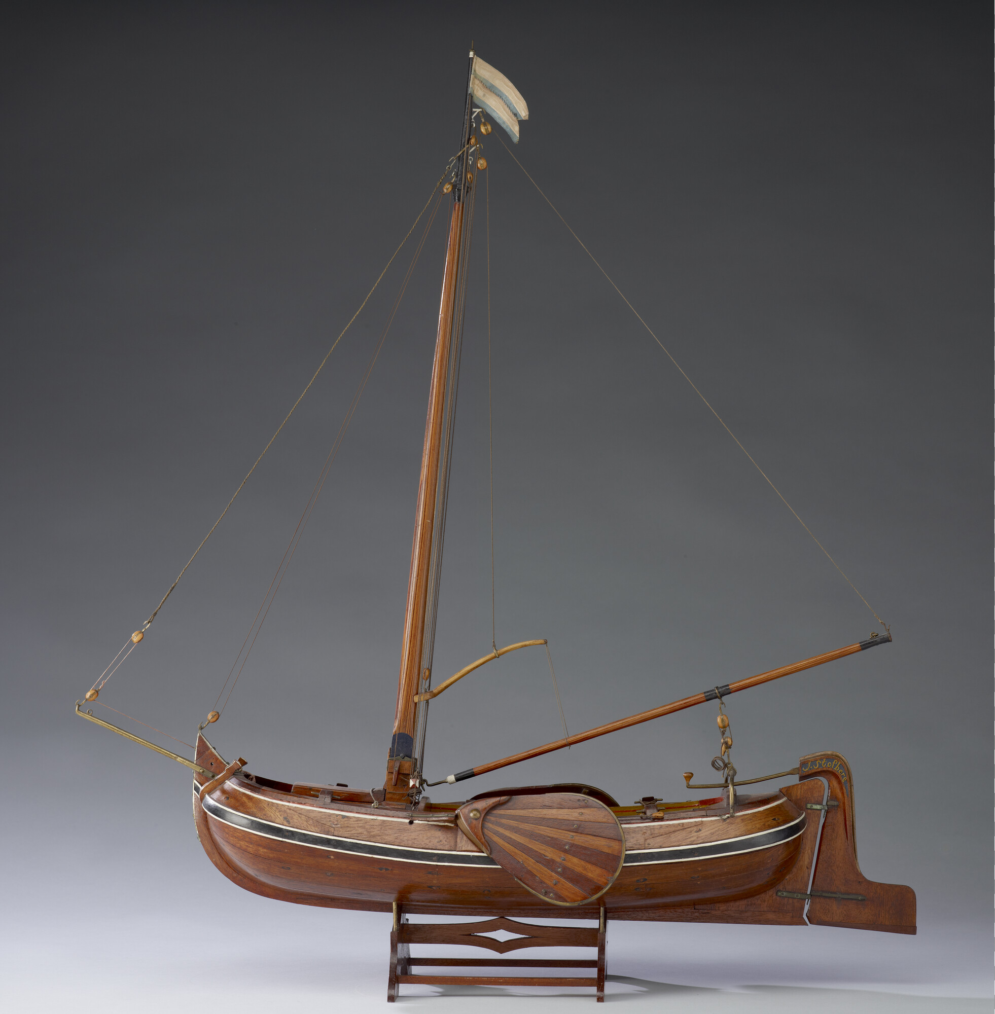 S.1225(02); Model van het jacht Voorwaarts; scheepsmodel