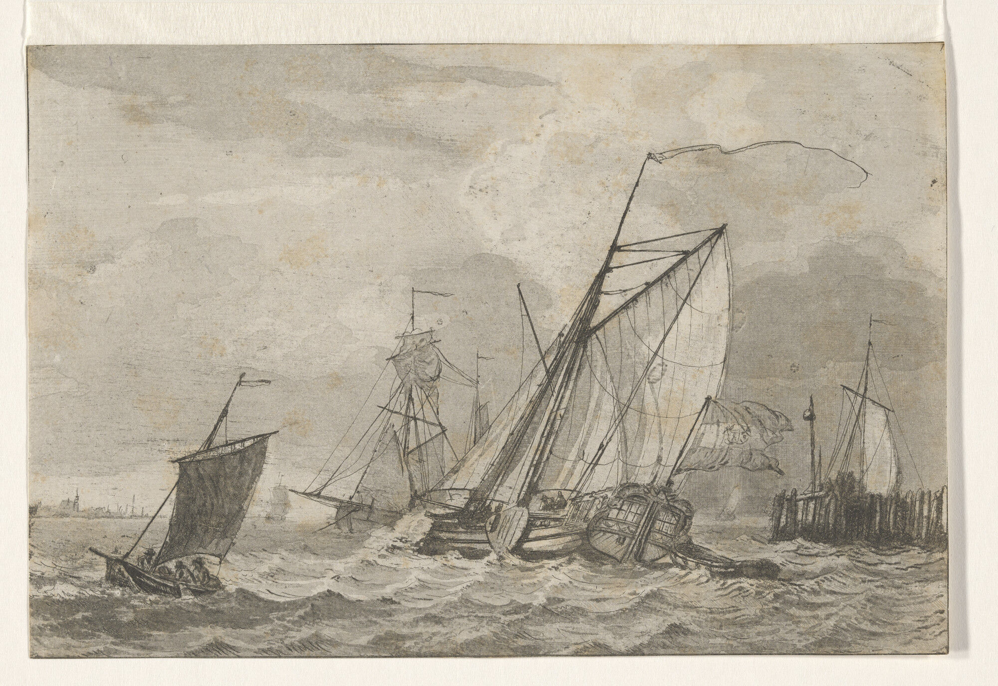 A.0149(0037); Een admiraliteitsjacht bij een steiger met lichtbaken; prent