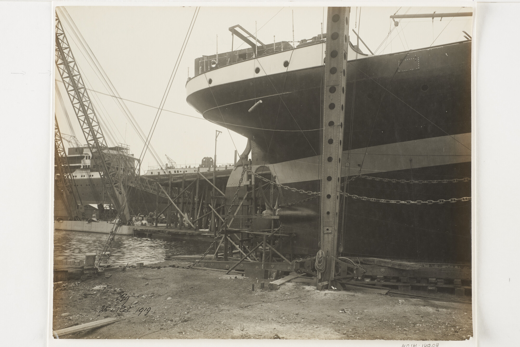 S.5444(0495)2; Foto van het passagiersschip ss. Van Rensselaer van de KWIM vlak ; foto