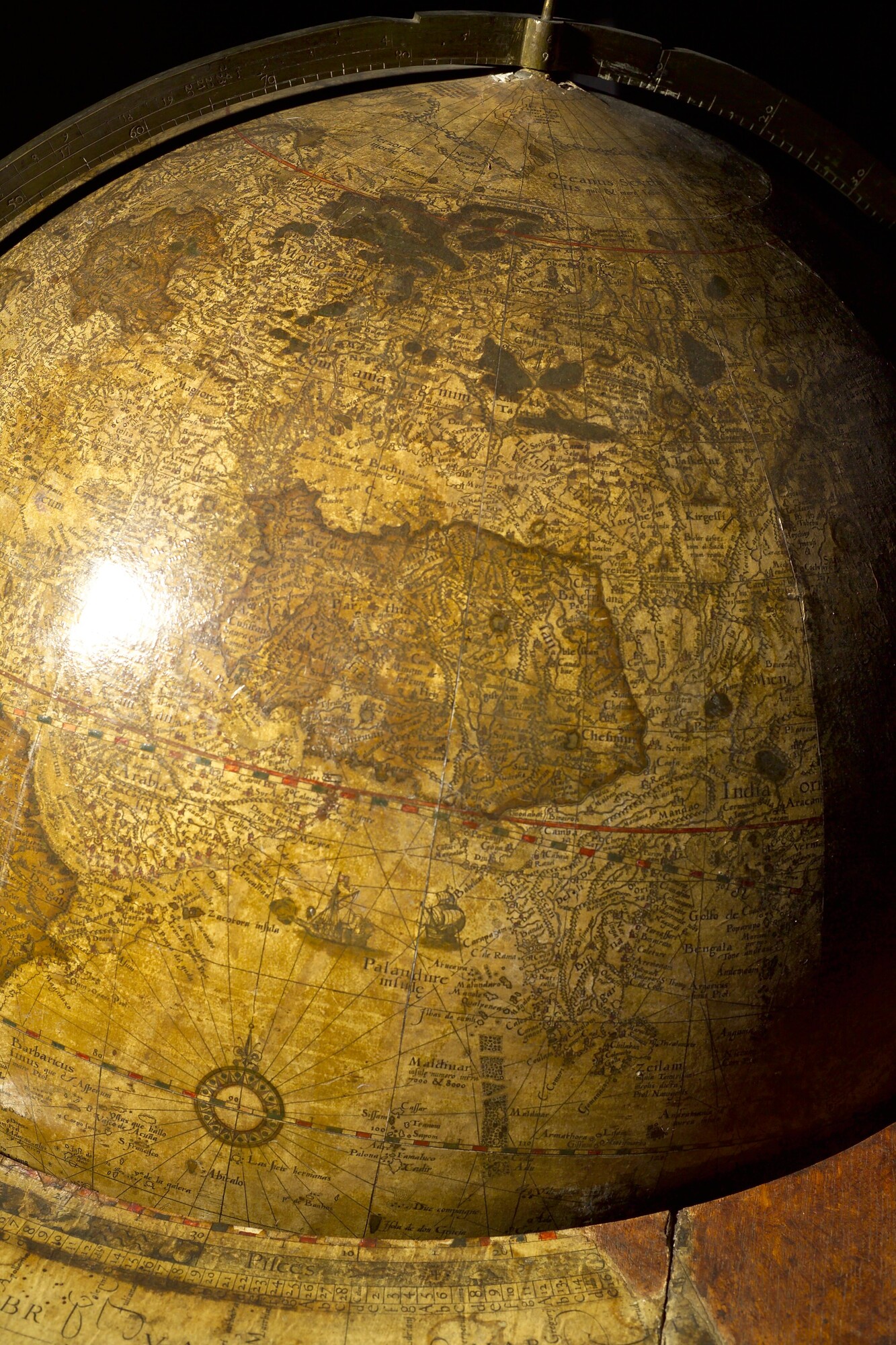 A.1140; Aardglobe van 52,5 cm doorsnede door Jacob Floris van Langren, 1589; globe
