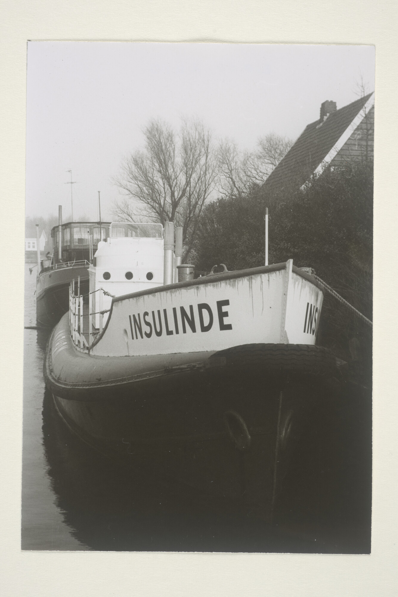 2000.2610; De reddingboot 'Insulinde' in de Sixhaven te Amsterdam, 12 december 1970; foto