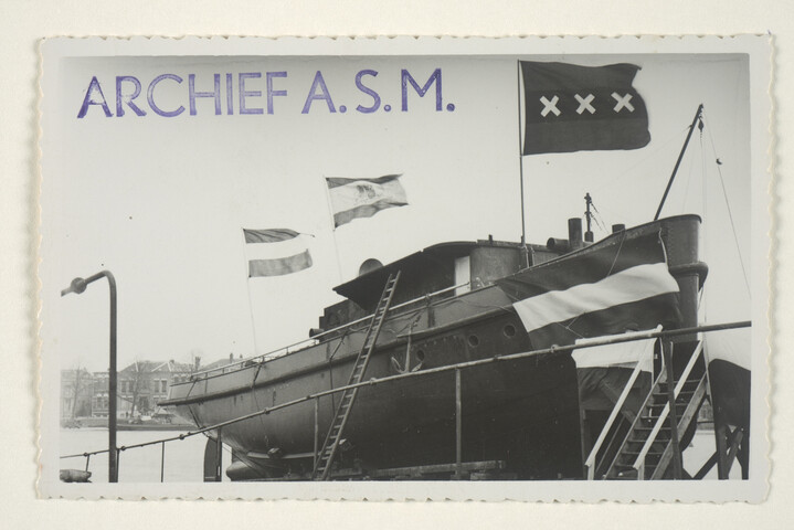 S.5219(12)0003; De stoomsleepboot 'Antoinette W. Goedkoop' vlak voor het moment van tewaterlating ; foto