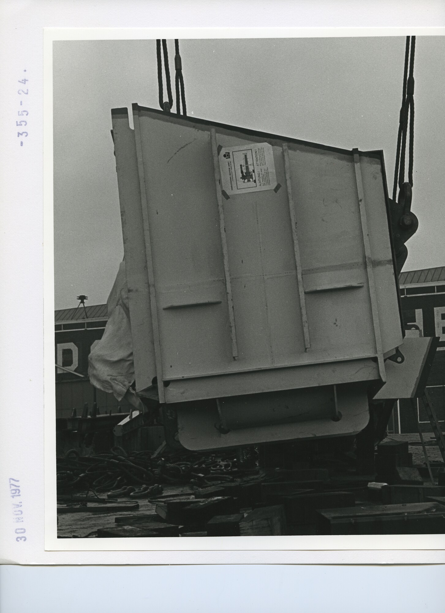 S.5444(6033)1; Foto van de stabiliser-sectie voor het containerschip ms. Incotrans Spirit; foto
