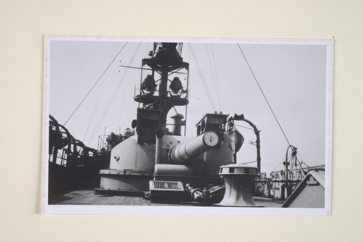 1994.6334; Reproductiefoto's, deels gemaakt aan boord, van het pantserschip Hr.Ms. Jacob van Heemskerck; fotoreportage