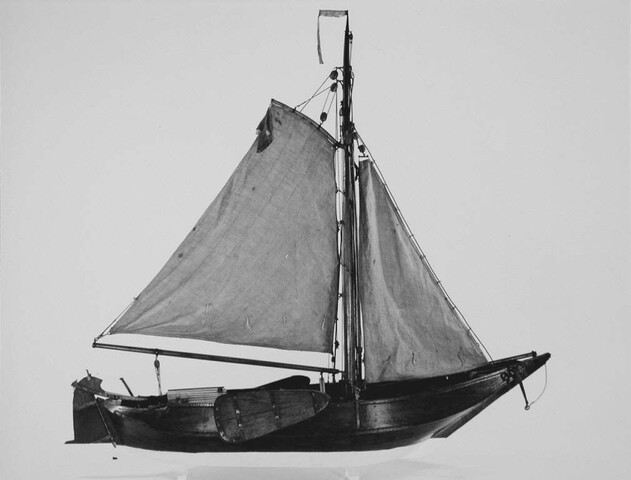 A.0115(10); Model van een hoogaars; scheepsmodel