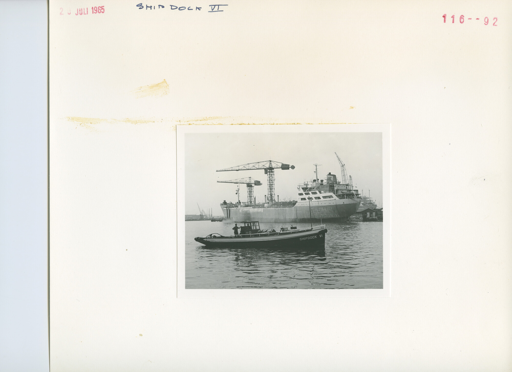 S.5444(4457)2; Foto van de personeelsboten Shipdock I, VI, X, XVI en XVIII van de NDSM; foto