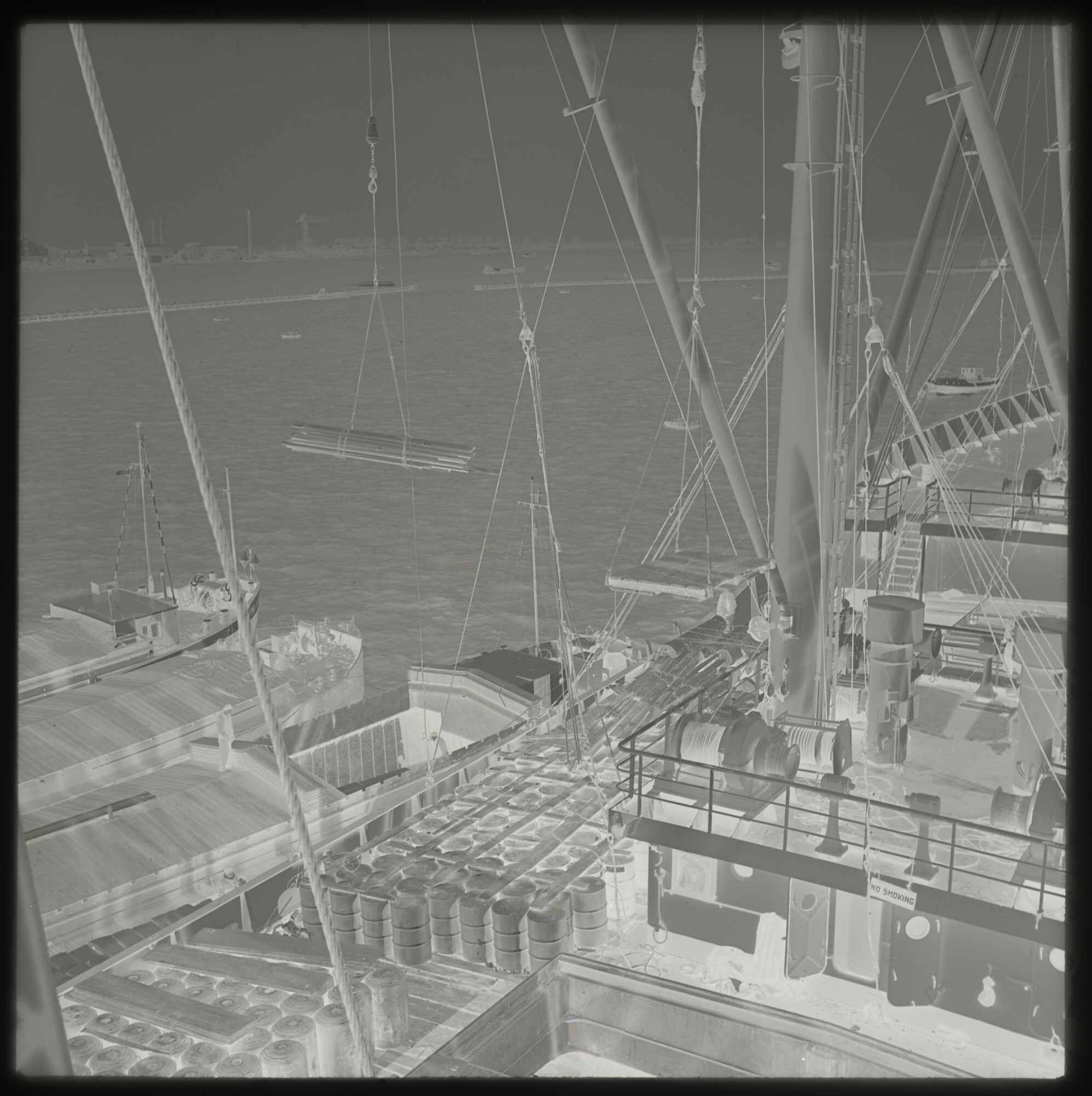 A.5263(02); Negatieven van een reis met het vrachtschip 'Woltersum' van de Stoomvaart; negatief