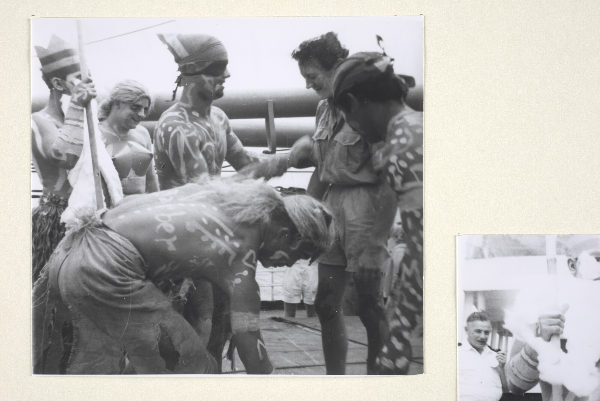 1997.1563; Neptunusfeest aan boord van het vrachtschip ms. 'Rijnkerk' van de VNS, 1960; negatief