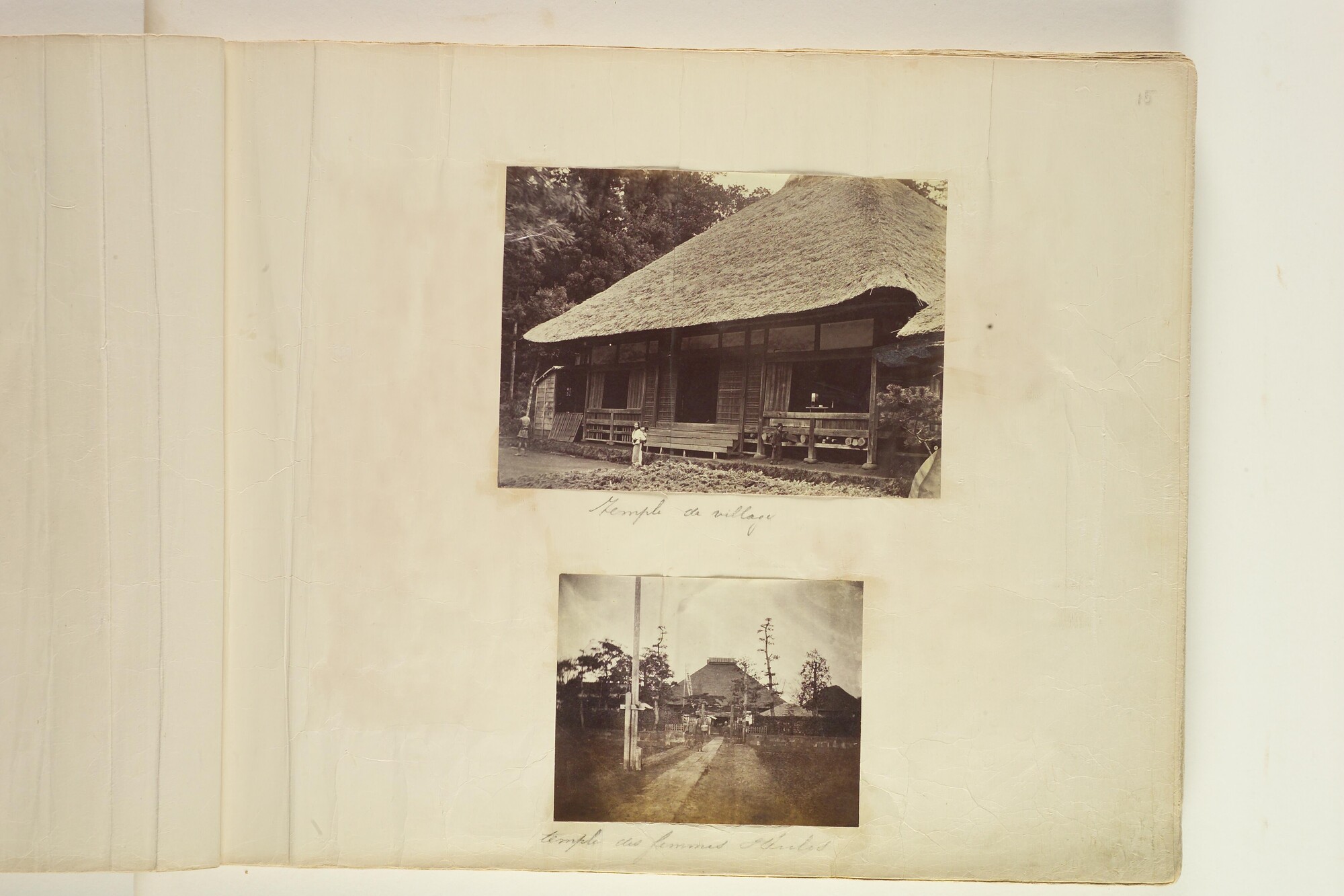 S.3628(02); Album nr. 1 uit een serie van drie van de Nederlandse consul in Japan Dirk de Graeff van Polsbroek; fotoalbum