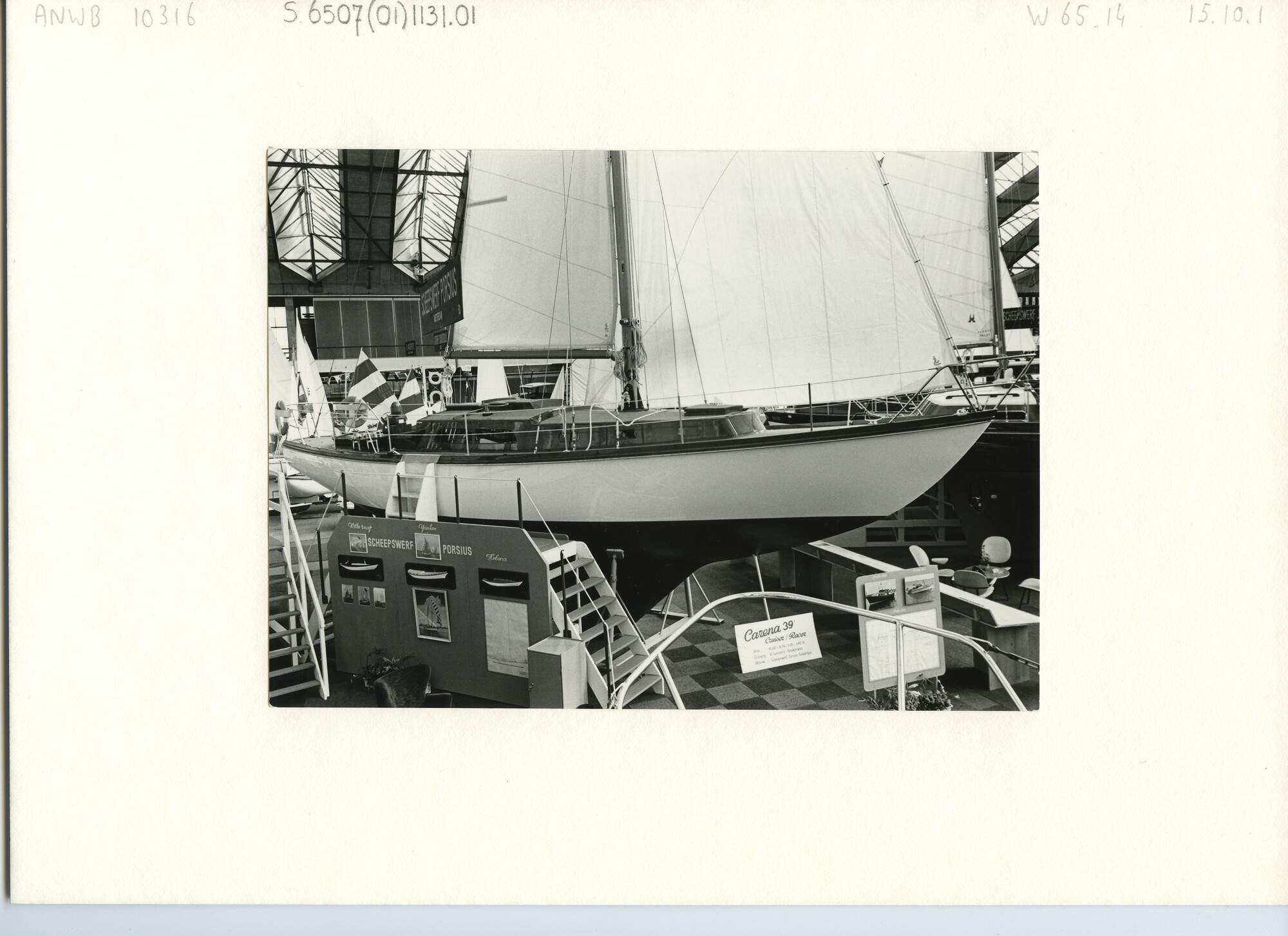S.6507(01)1131.01; Foto van de HISWA 1968: diverse stands; foto