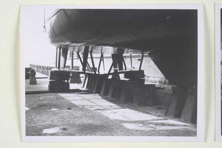 S.5219(12)0223; Fotos van de roerbladen en deel van het onderwaterschip van de [...]; fotoreportage