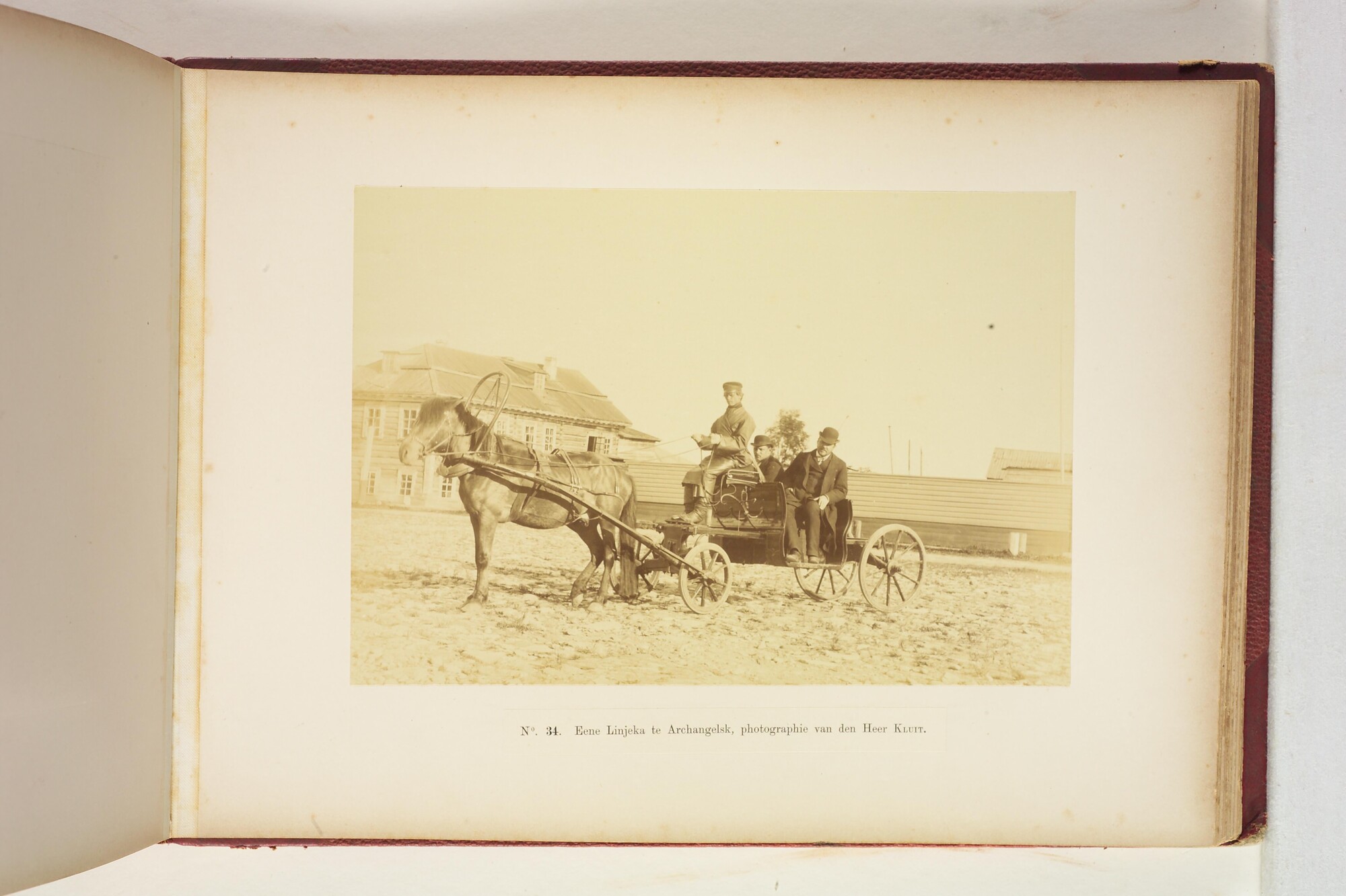 A.0345(06); Album met foto's van de Zesde Noordpoolexpeditie van de Willem Barents in 1883; fotoalbum
