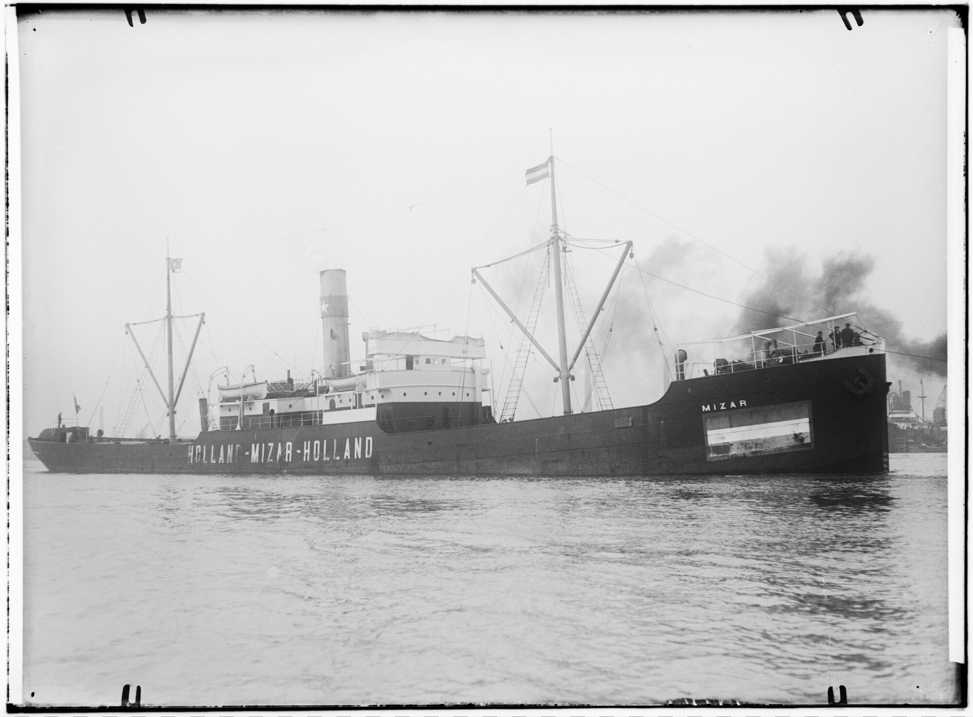 2018.1425; Glasnegatief van het vrachtschip Mizar (Nederlands, 1905); glasnegatief