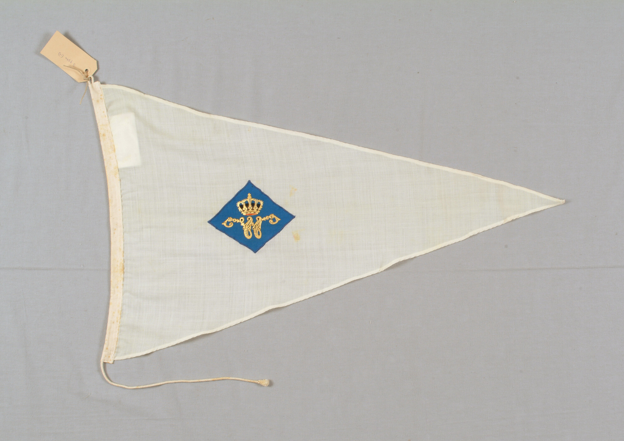 S.7364(10); Vaan van de Koninklijke Nederlandsche Zeil- en Roeivereeniging te Muiden; vaandel