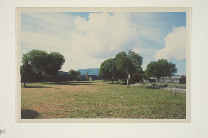 1992.1401; Kleurenfoto's van het Fort 'Duurstede' van de VOC in Indonesië; fotoreportage