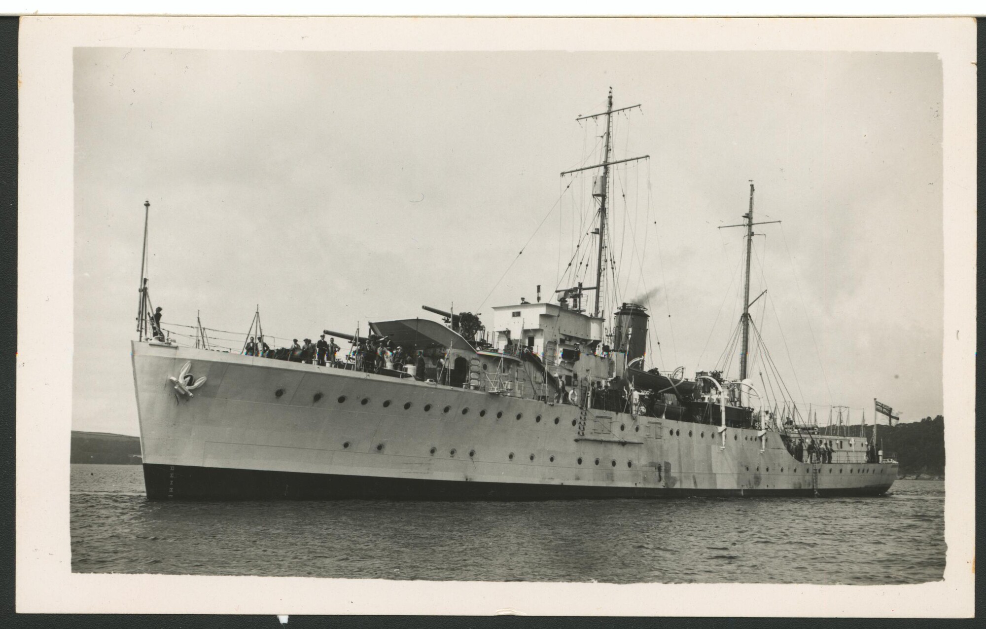 1993.7154; Foto's van het Britse fregat HMS 'Aberdeen'; prentbriefkaart