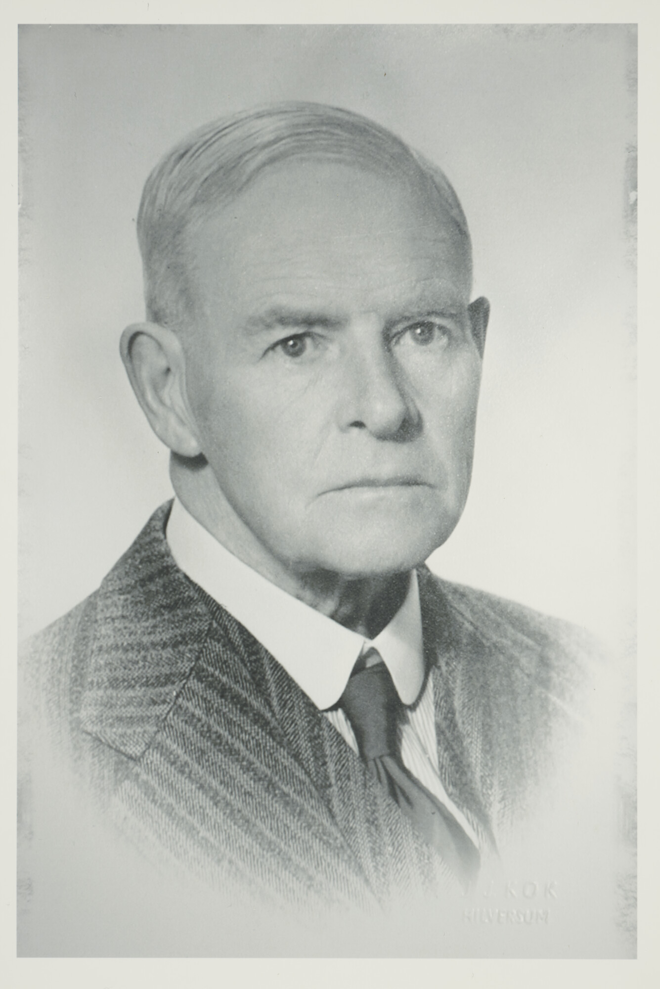 2000.1000; Portretfoto van G.C.E. Crone (1880-1954); foto