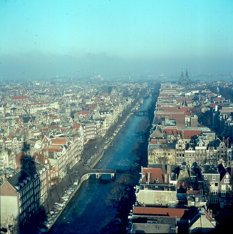 S.9100(1243); Stadsgezicht in Amsterdam; diapositief