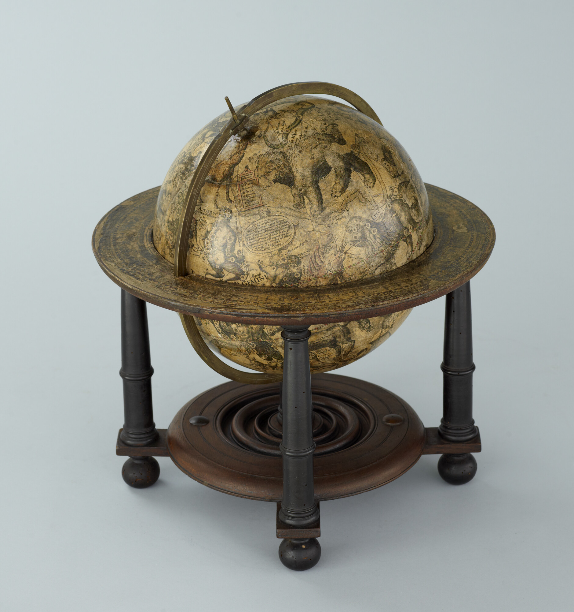 A.1212(02); Hemelglobe van 26,5 cm doorsnede door Petrus Plancius, circa 1625; globe