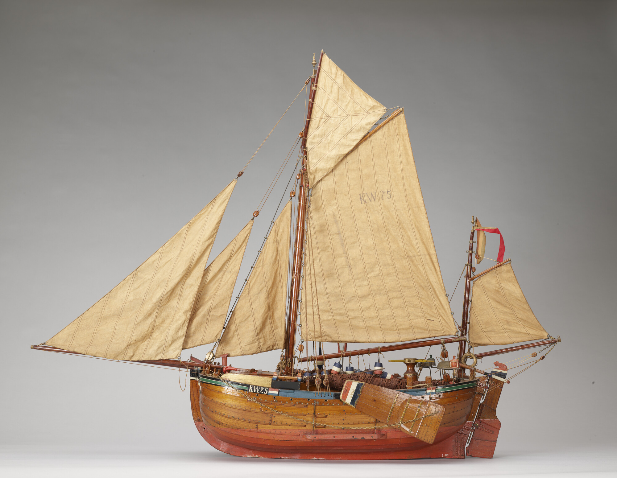 S.0892; Model van de Katwijker bom Hertog Hendrik; scheepsmodel