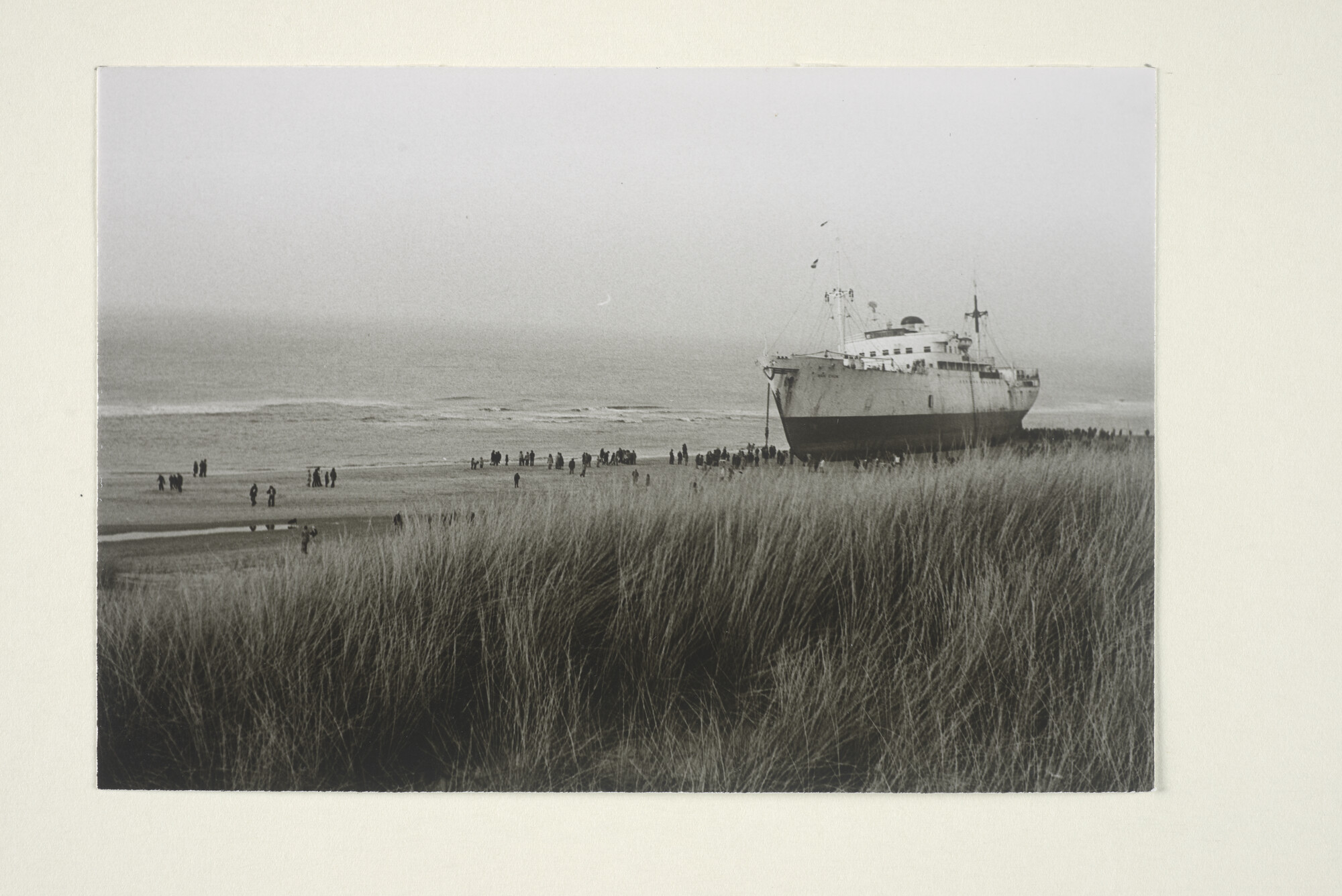 2000.2640; Vijf foto's van het Panamese schip 'Wan Chun'; fotoreportage