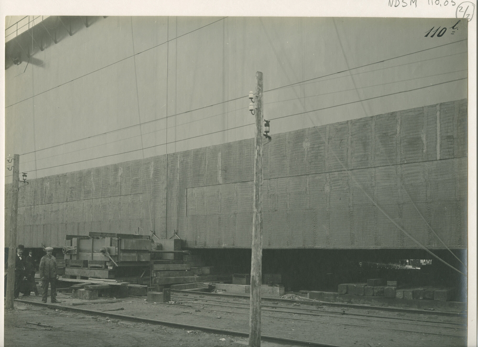 S.5444(0304)2; Foto van het Julianadok in aanbouw bij de NSM; foto