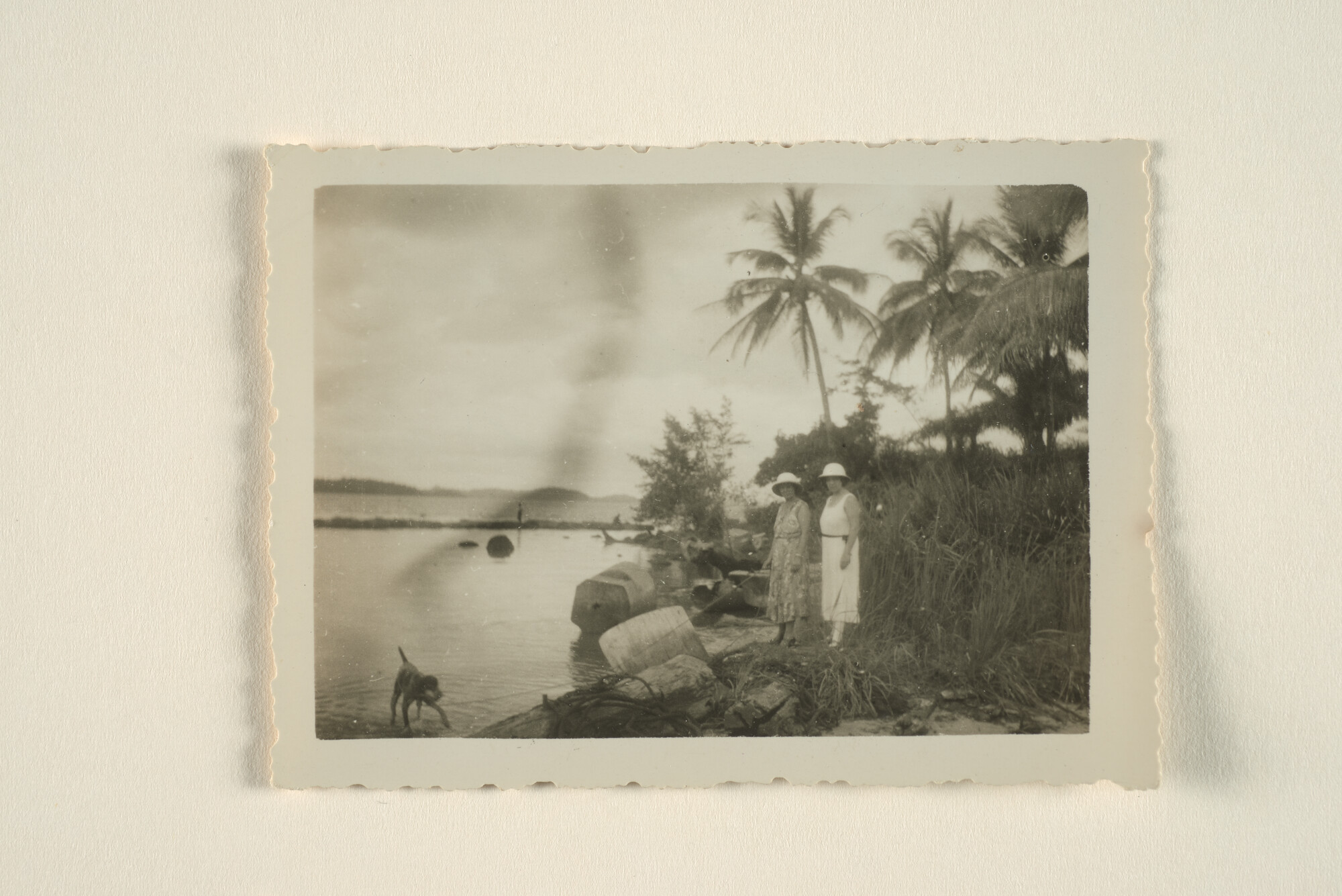 1996.0520; Fotoimpressies van de omgeving en de vestiging van de Société Auxilaire de Remorque et de Manutention (Vinke & Co) te Libreville [en omstreken] (Gabon [...]; fotoreportage