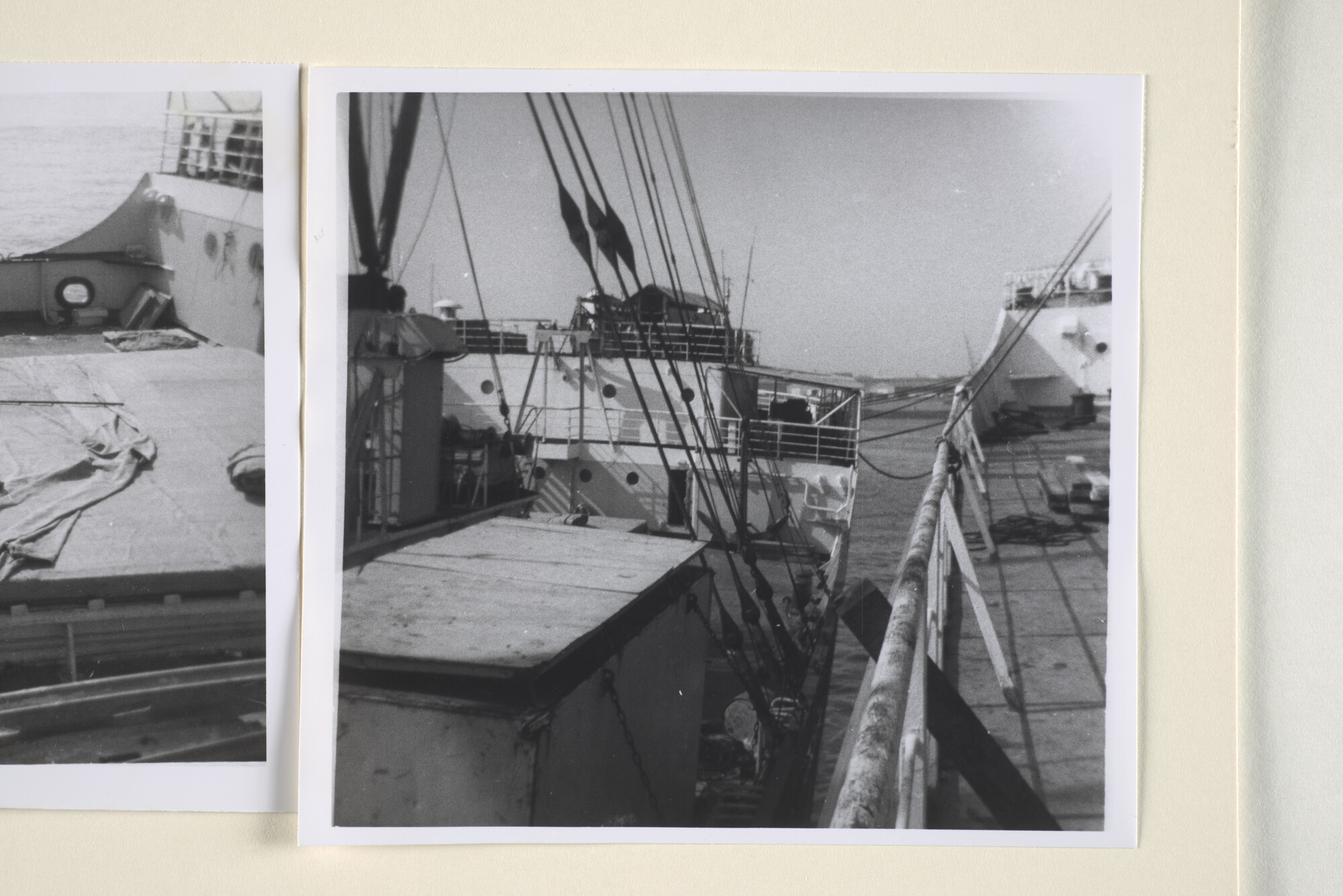 1995.1746; Reproductiefoto's van dekaanzichten a/b vrachtschip ms. Bali van de SMN; fotoreportage