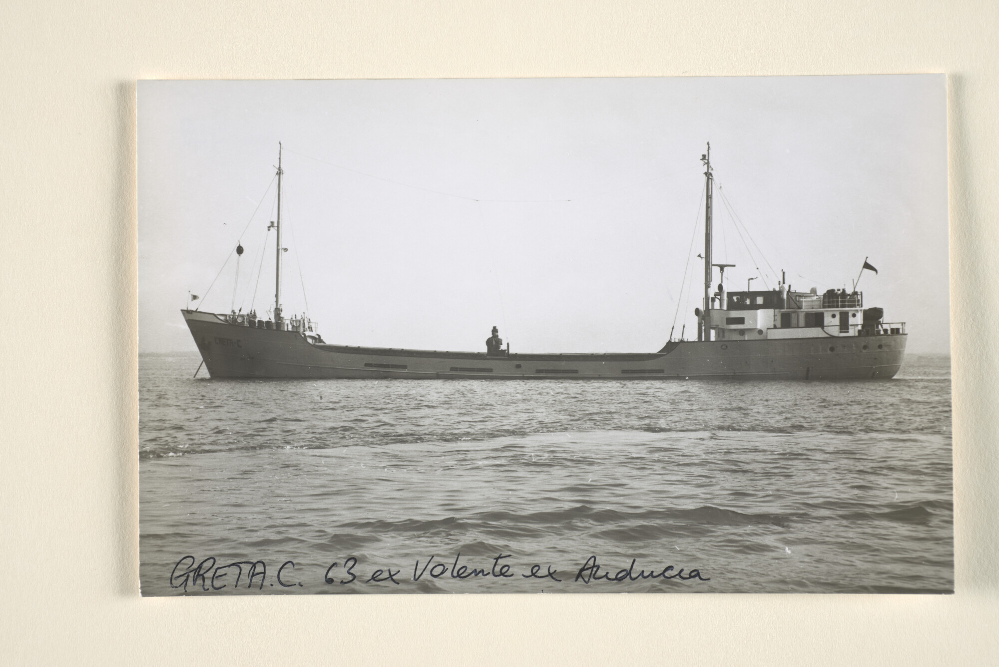 1996.2148; De Britse coaster Greta C (ex- Volente & Audacia) van Carisbrooke Shipping Ltd te Cowes [...]; foto