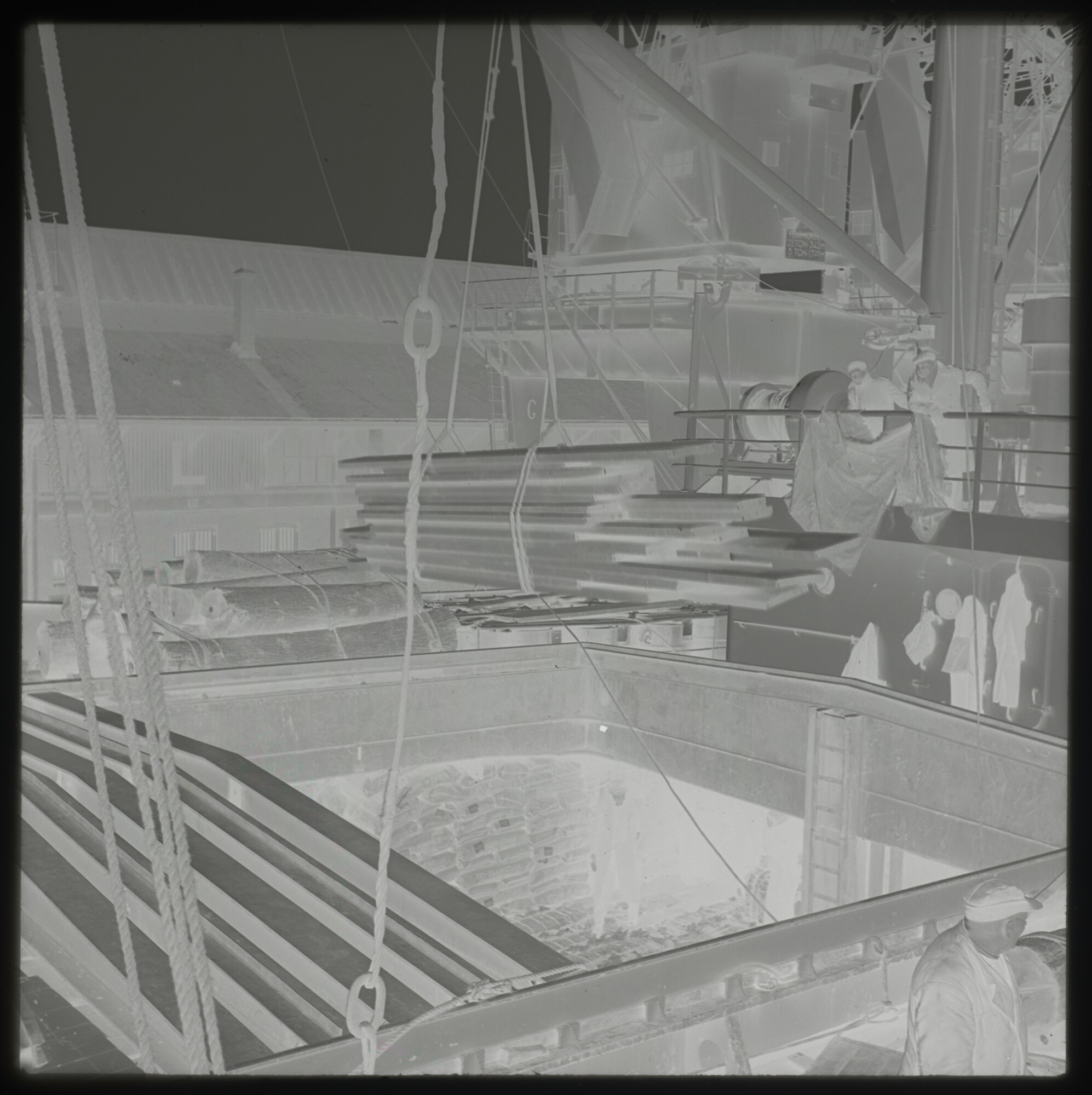 A.5263(02); Negatieven van een reis met het vrachtschip 'Woltersum' van de Stoomvaart; negatief