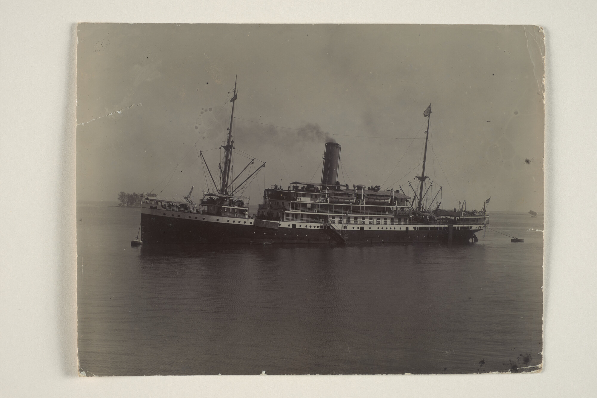 1994.1849; Het passagiersschip ss. 'Van der Wijck' van de KPM; foto